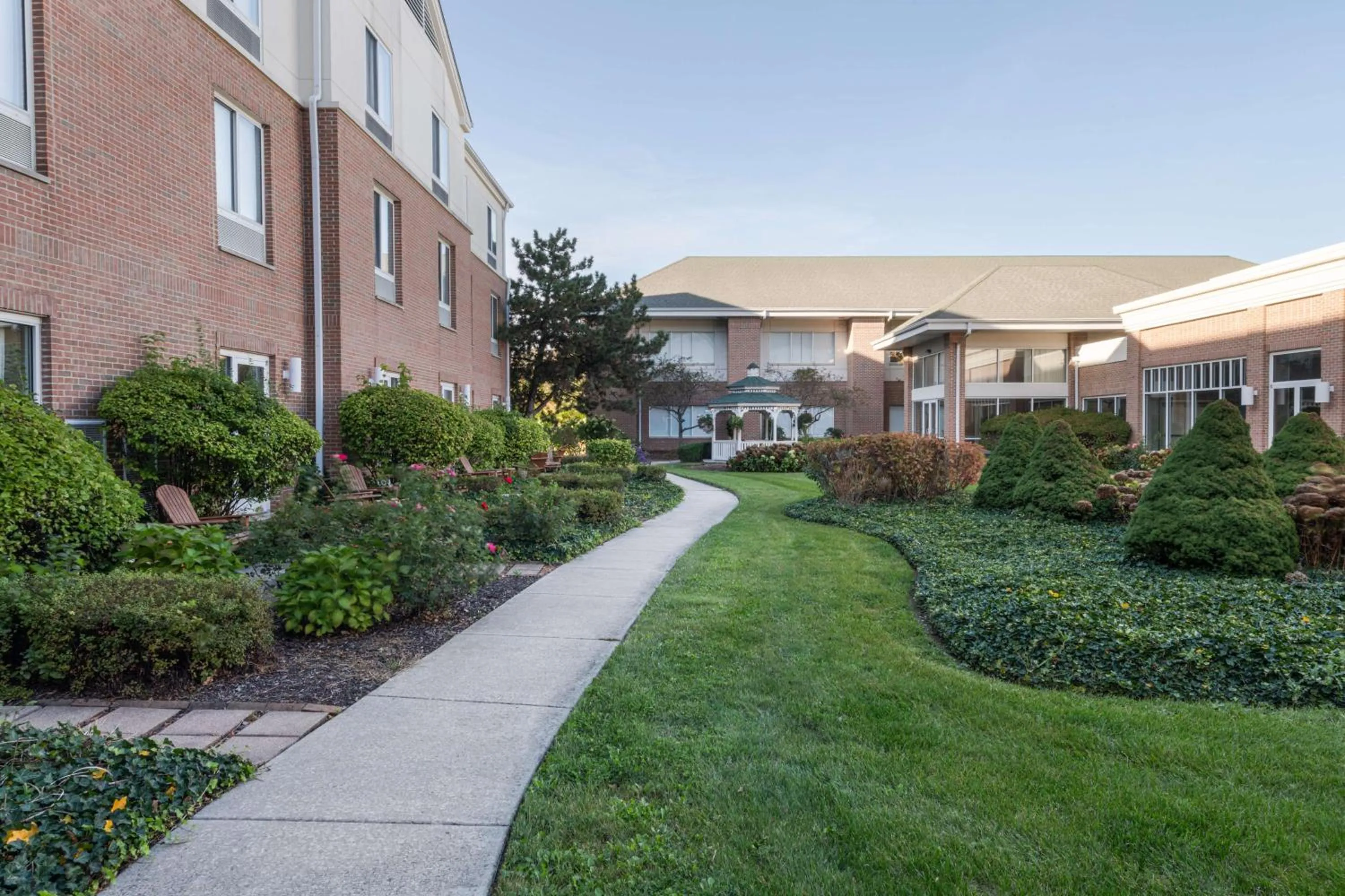 Inner courtyard view in Hilton Garden Inn Saint Charles