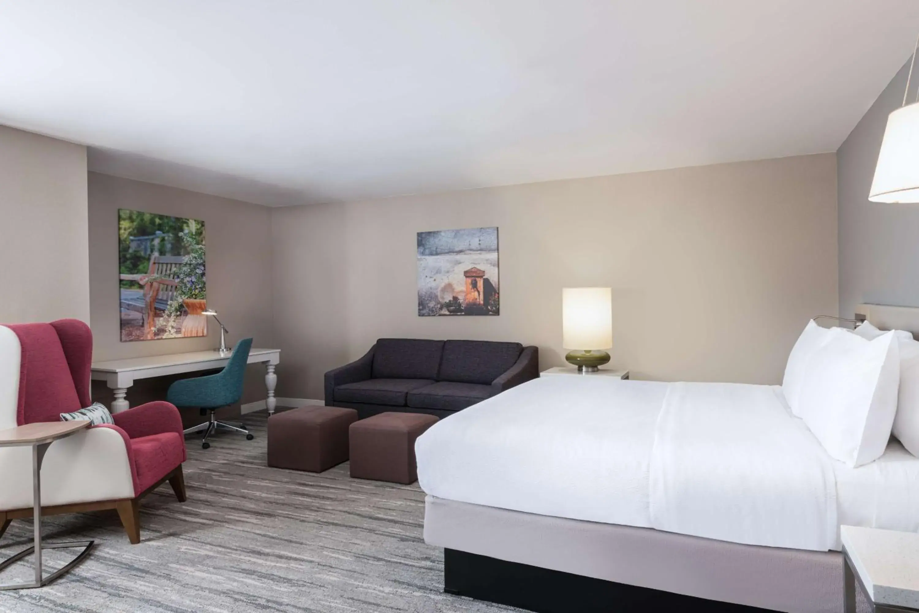 Bedroom, Bed in Hilton Garden Inn Saint Charles Bedroom, Bed in Hilton Garden Inn Saint Charles