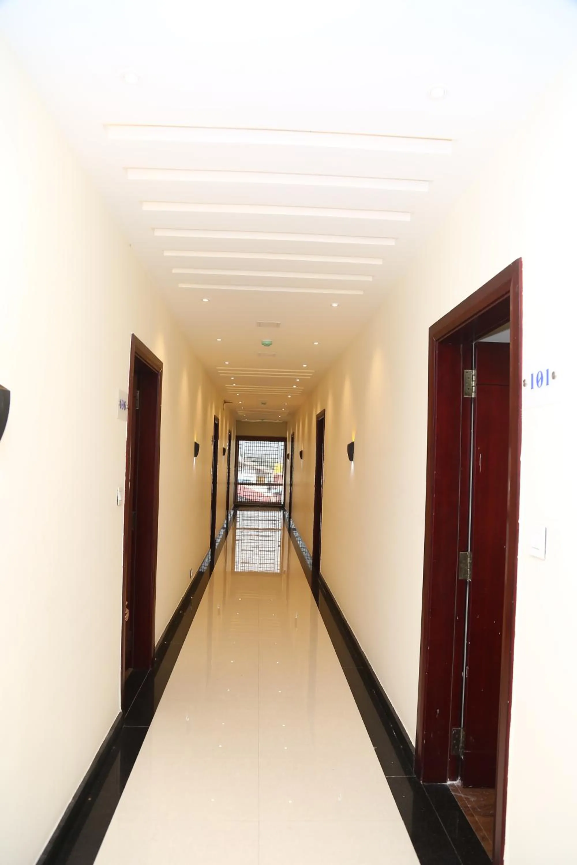 Lobby or reception in Hotel Blue Pearl Chikmagalur