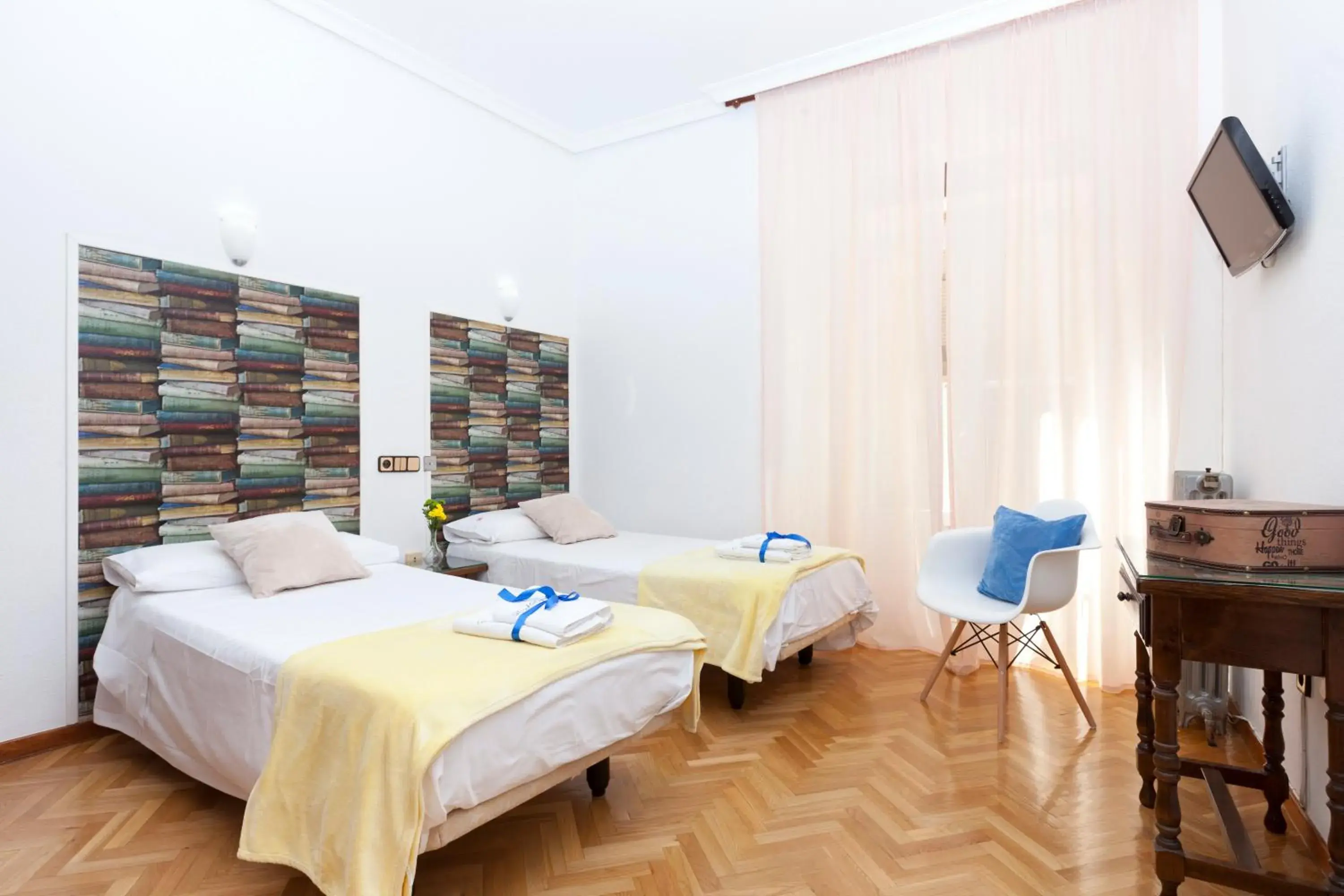 Bedroom, Bed in Hispano Gran Vía Bedroom, Bed in Hispano Gran Vía