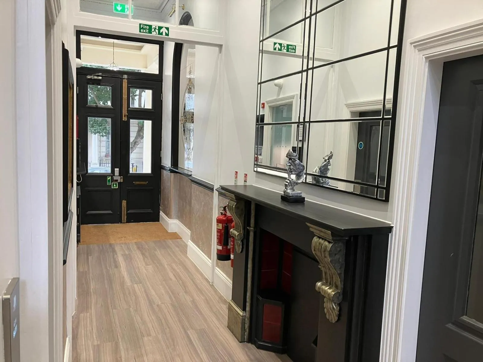 Lobby or reception in MSK Elite