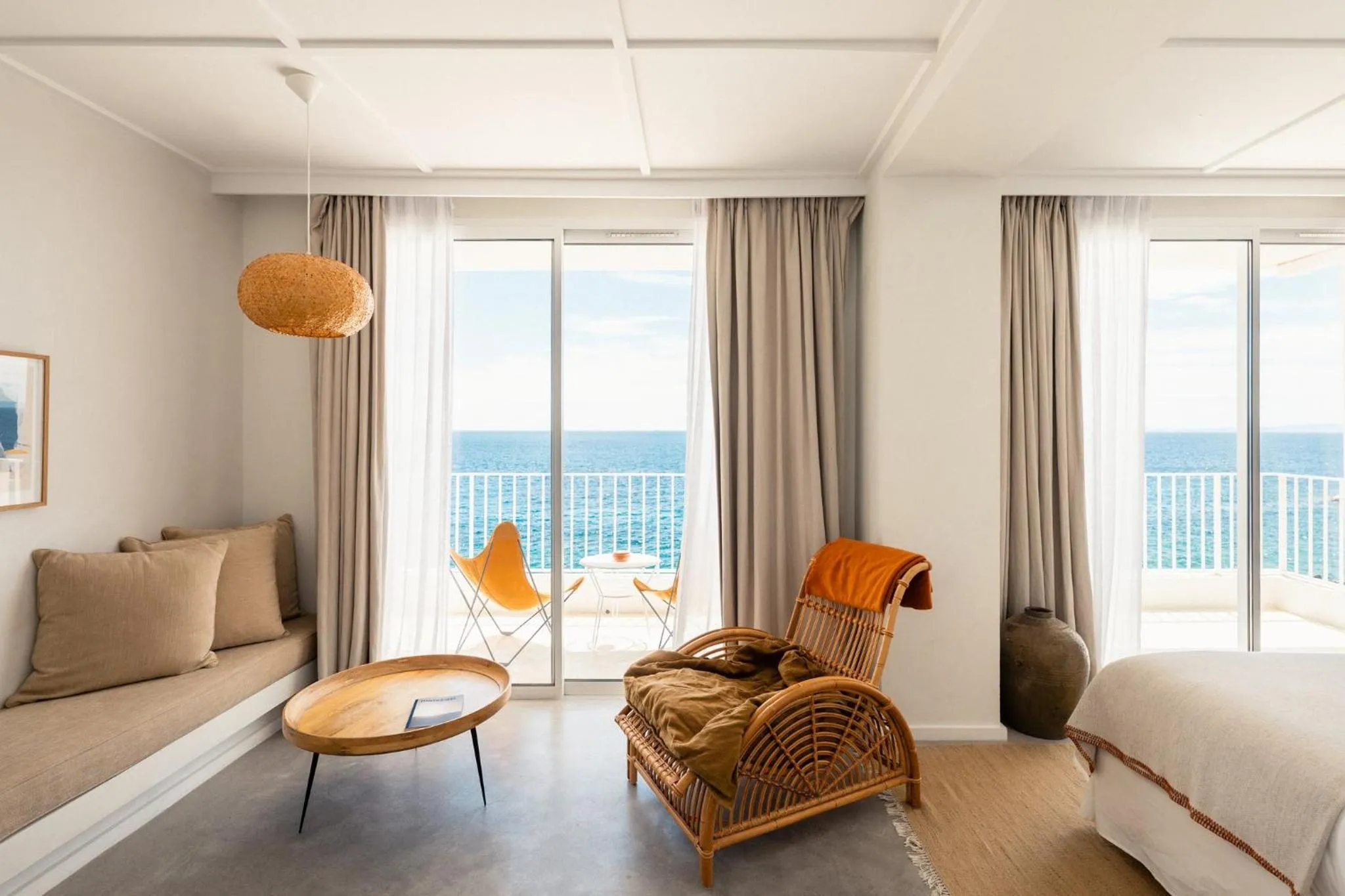 Photo of the whole room in Les Roches Rouges, a Beaumier hotel