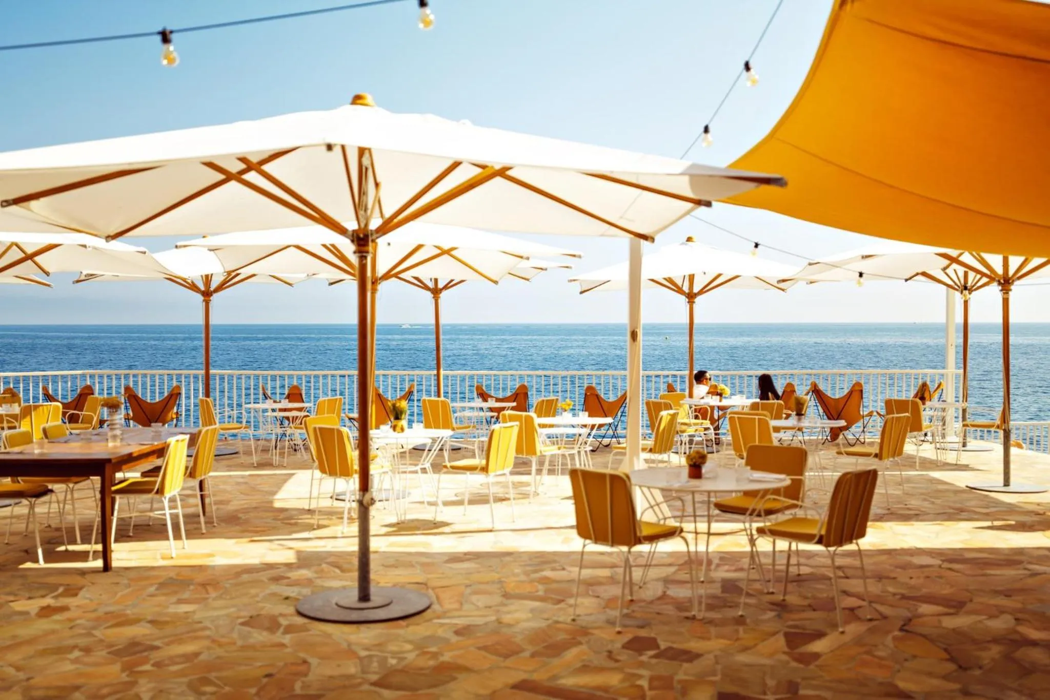 Restaurant/places to eat in Les Roches Rouges, a Beaumier hotel