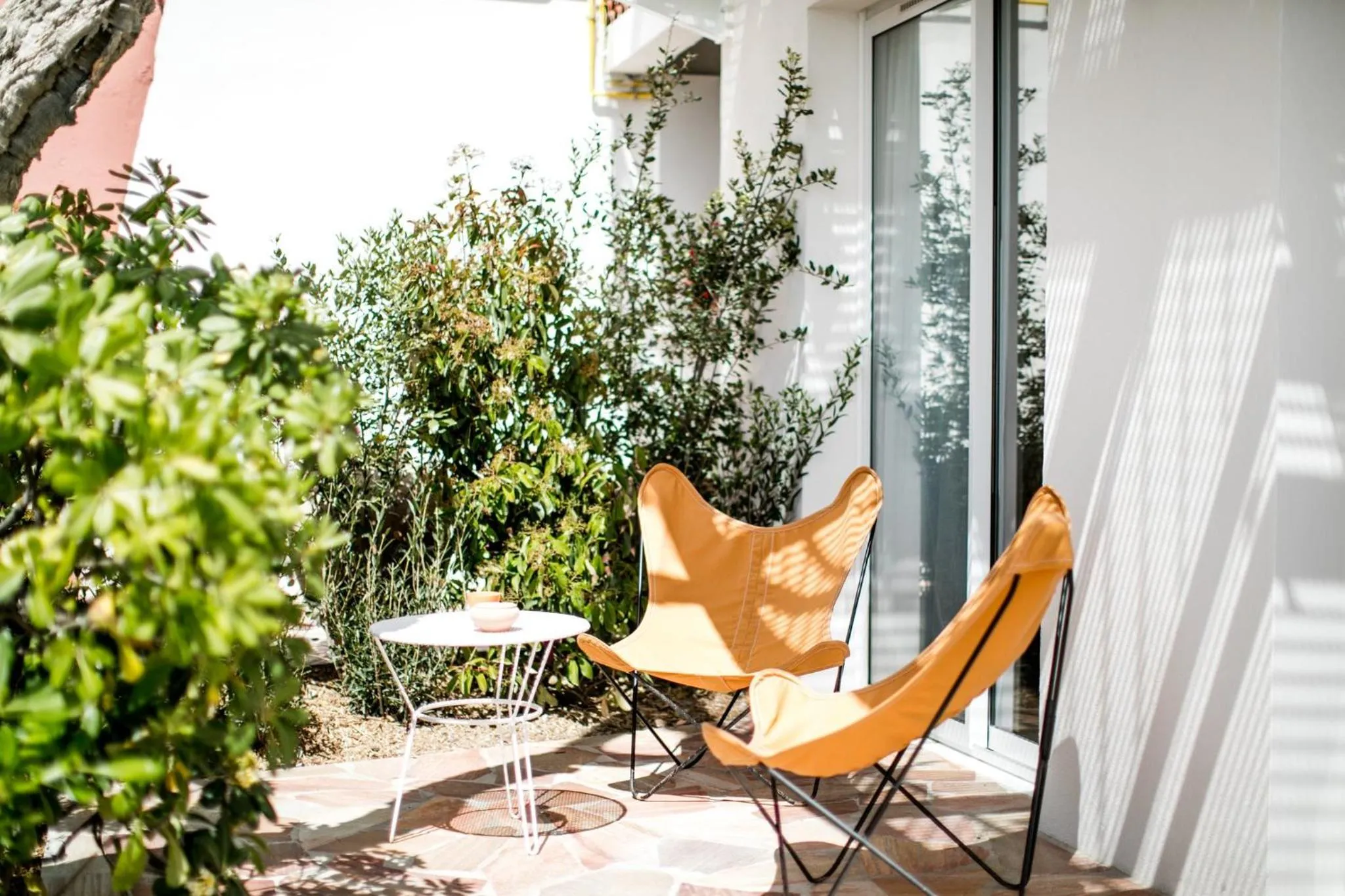 Photo of the whole room in Les Roches Rouges, a Beaumier hotel