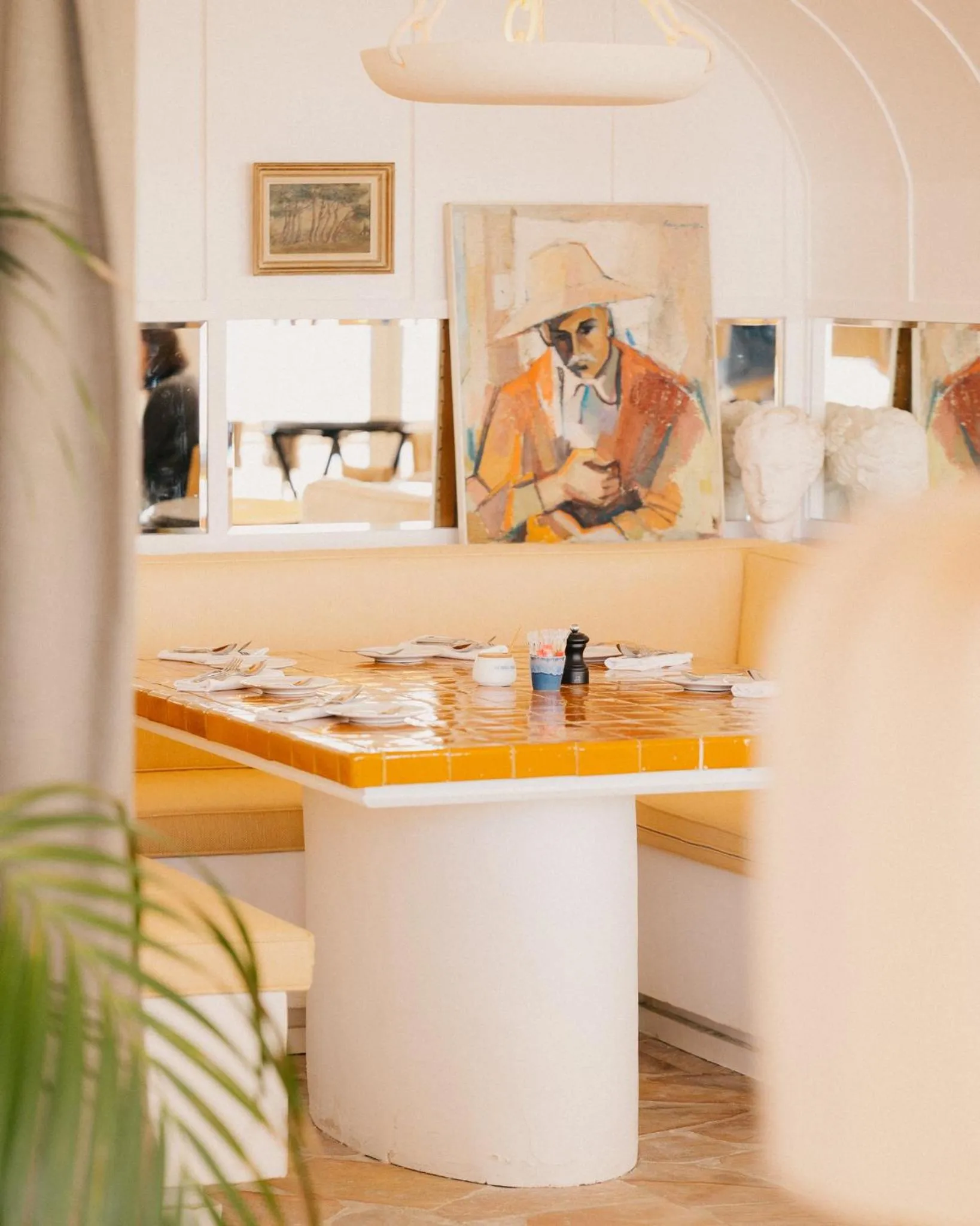 Restaurant/places to eat in Les Roches Rouges, a Beaumier hotel