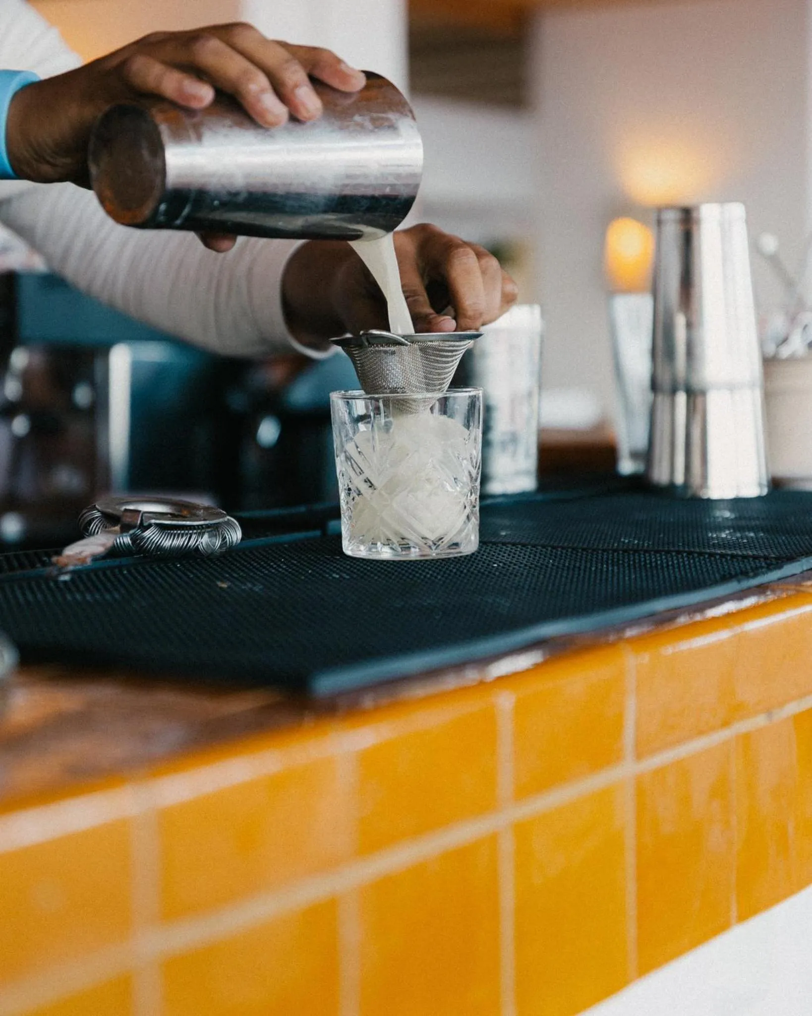 Lounge or bar in Les Roches Rouges, a Beaumier hotel