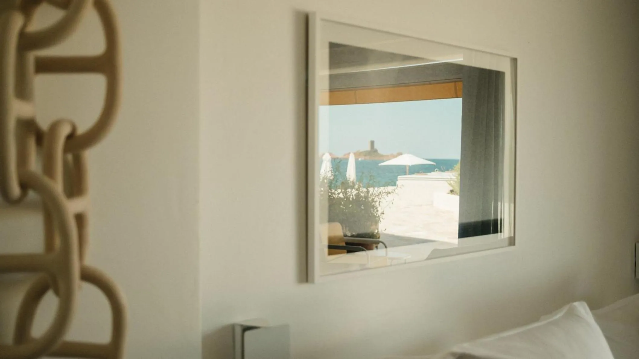 Photo of the whole room in Les Roches Rouges, a Beaumier hotel