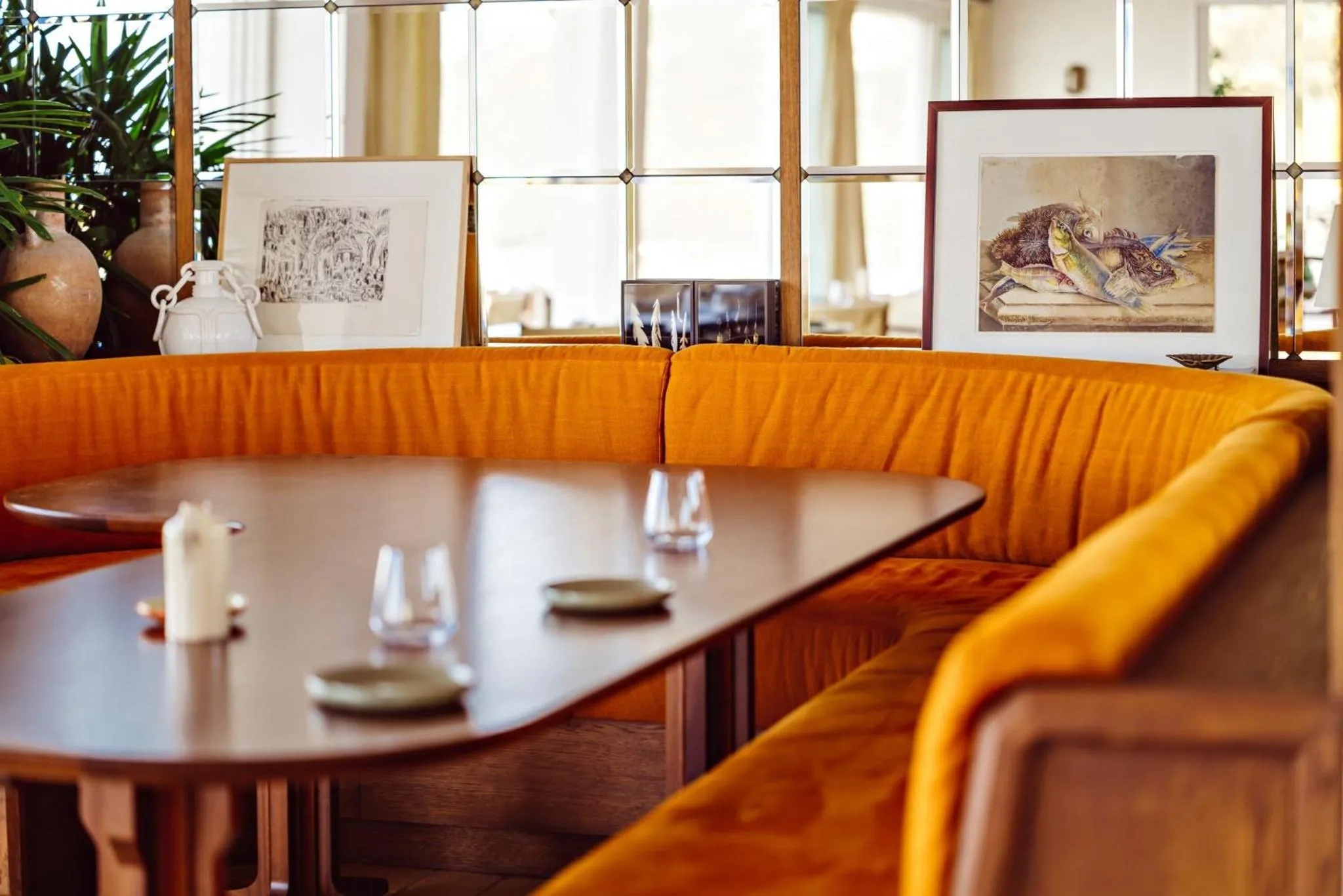 Restaurant/places to eat in Les Roches Rouges, a Beaumier hotel