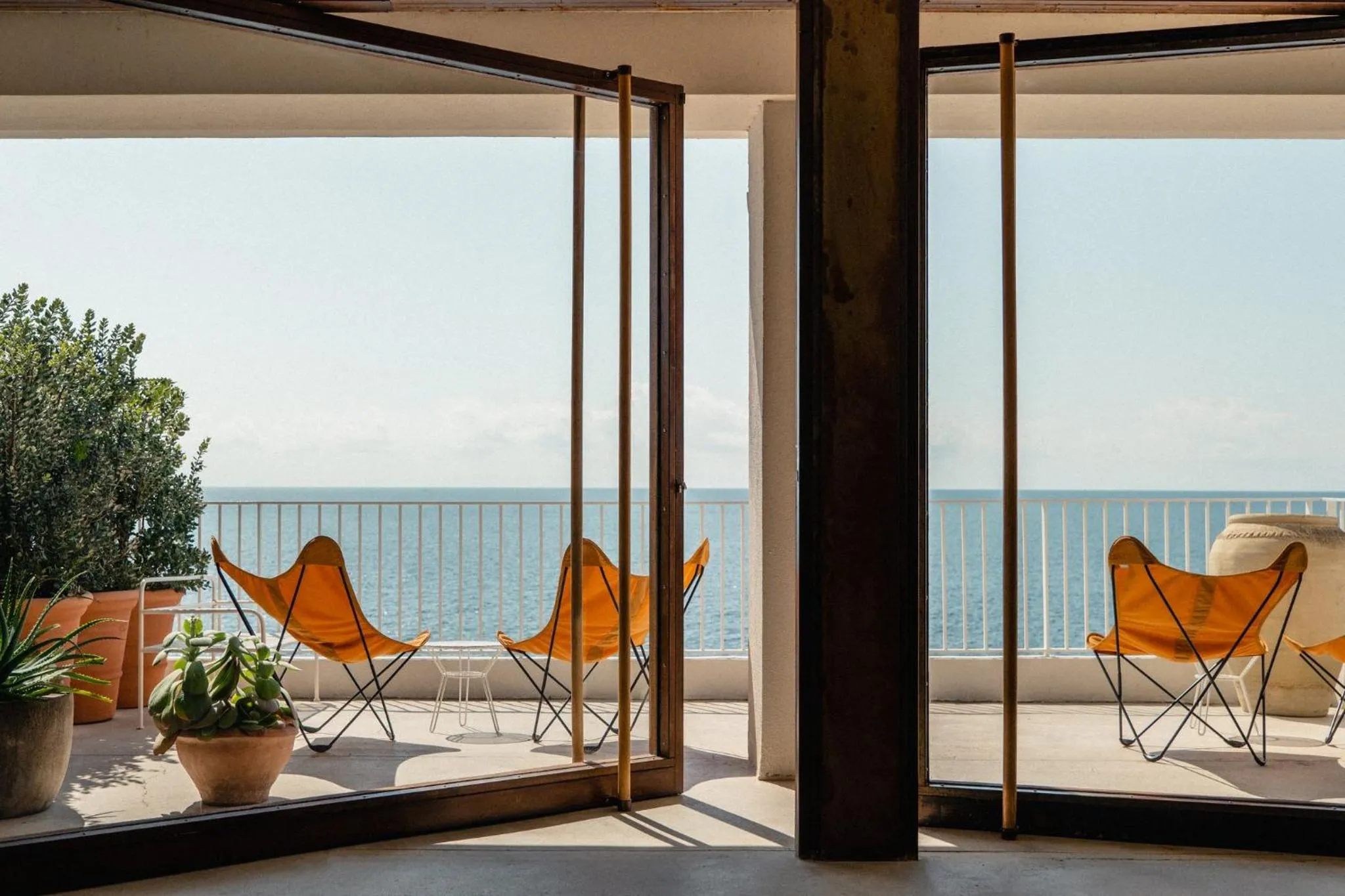 Lobby or reception in Les Roches Rouges, a Beaumier hotel