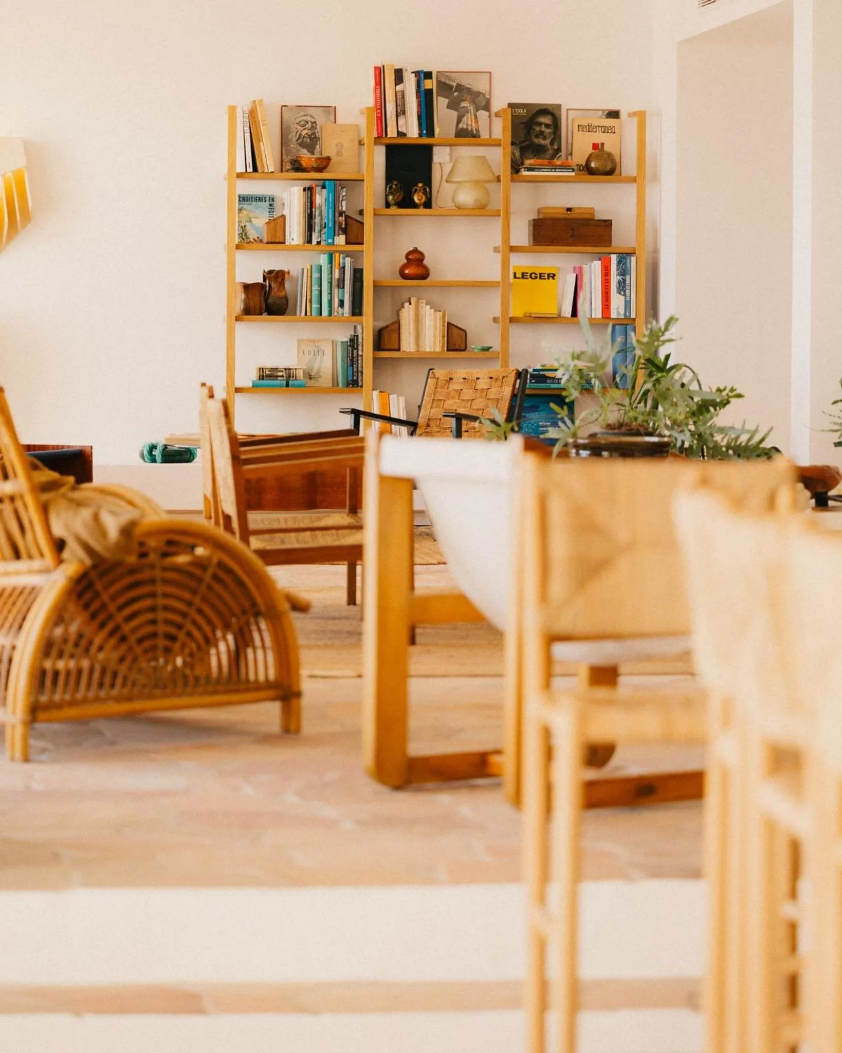 Lounge or bar in Les Roches Rouges, a Beaumier hotel