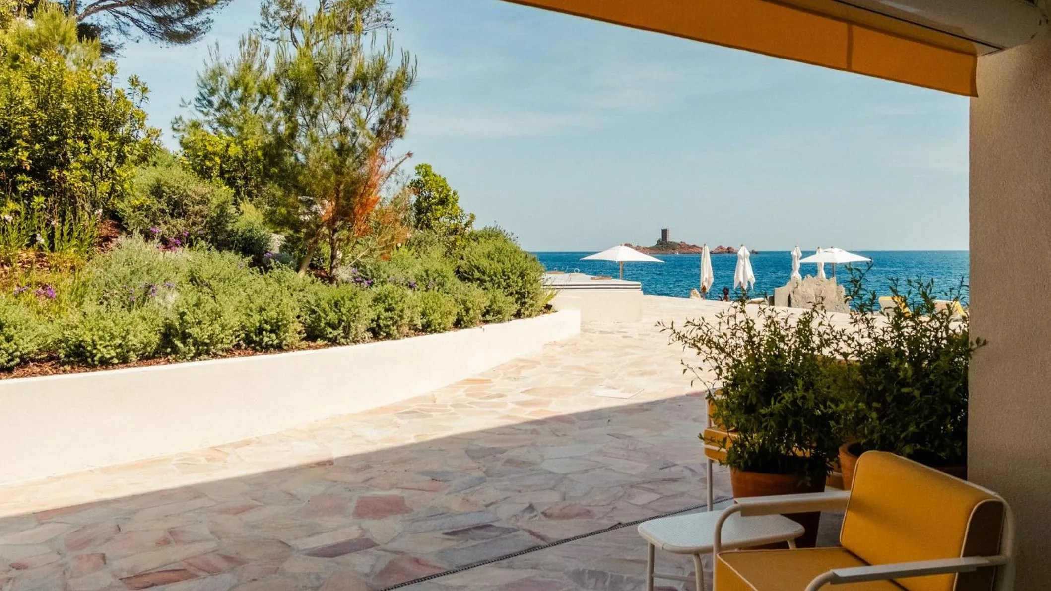 Photo of the whole room in Les Roches Rouges, a Beaumier hotel