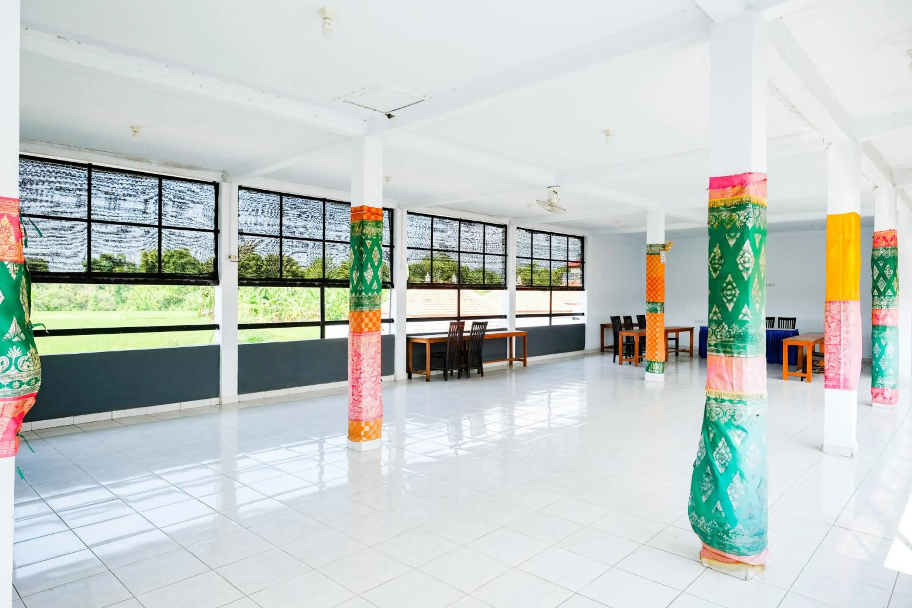 Meeting/conference room in RedDoorz Plus @ Singaraja