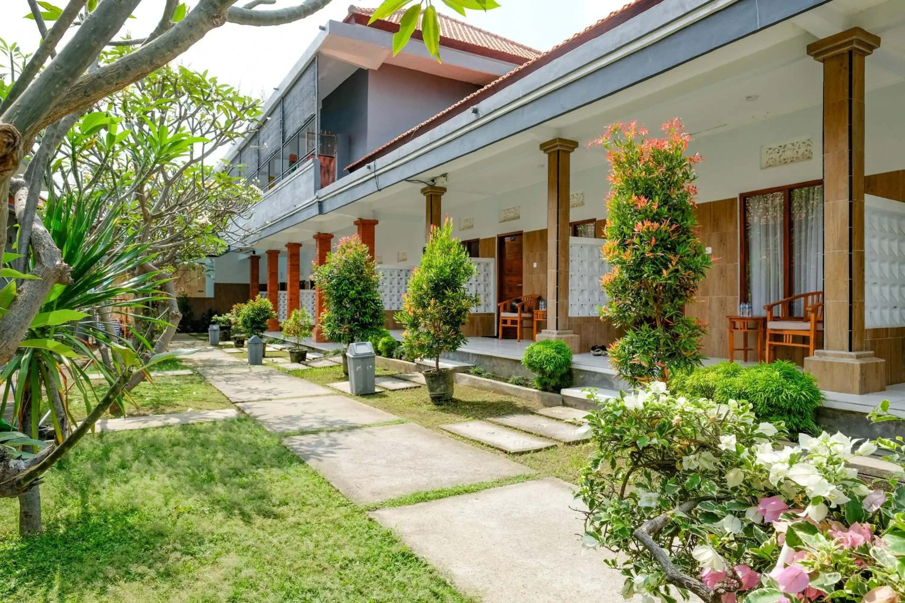 Property building in RedDoorz Plus @ Singaraja Property building in RedDoorz Plus @ Singaraja