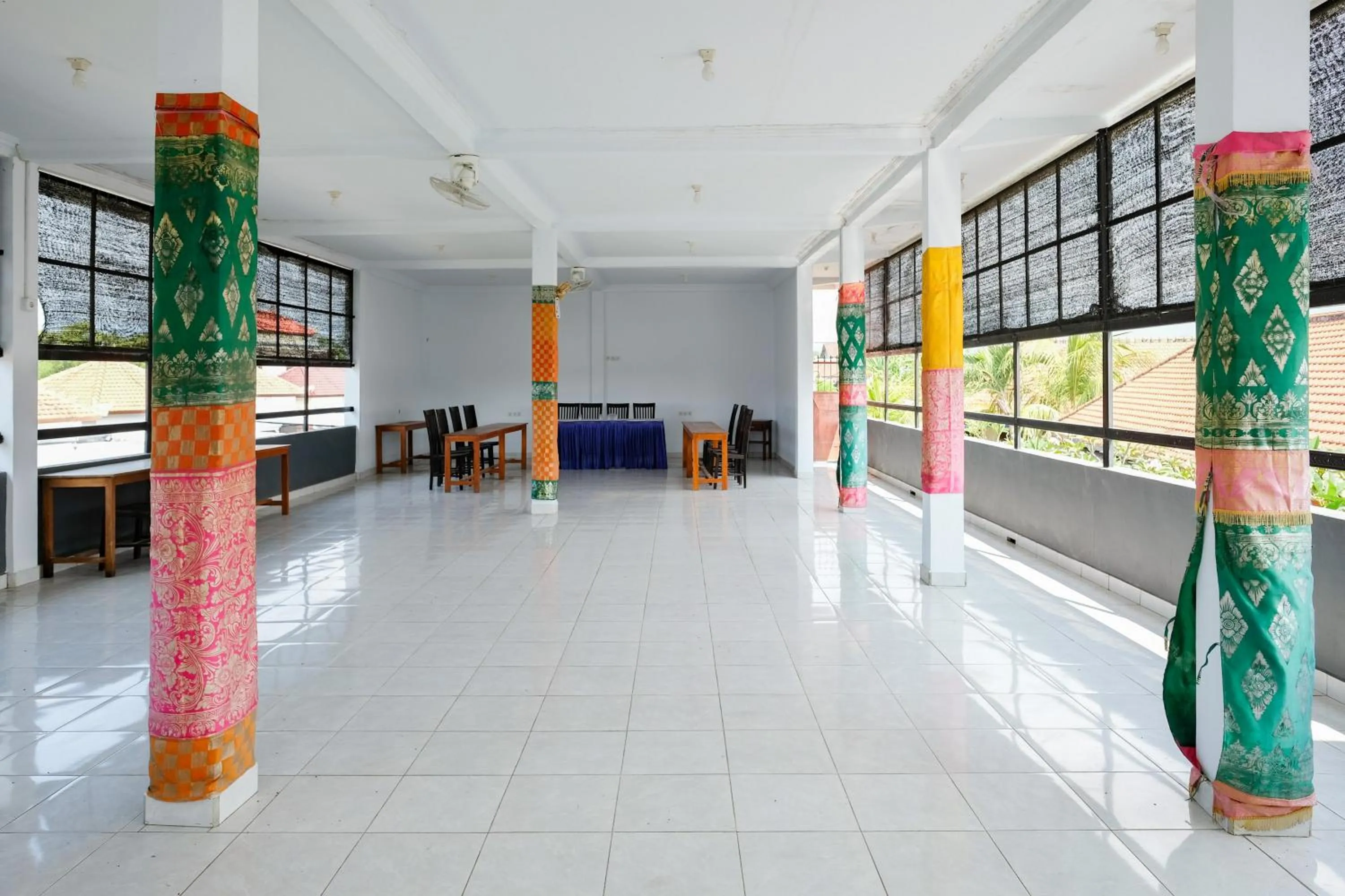 Meeting/conference room in RedDoorz Plus @ Singaraja