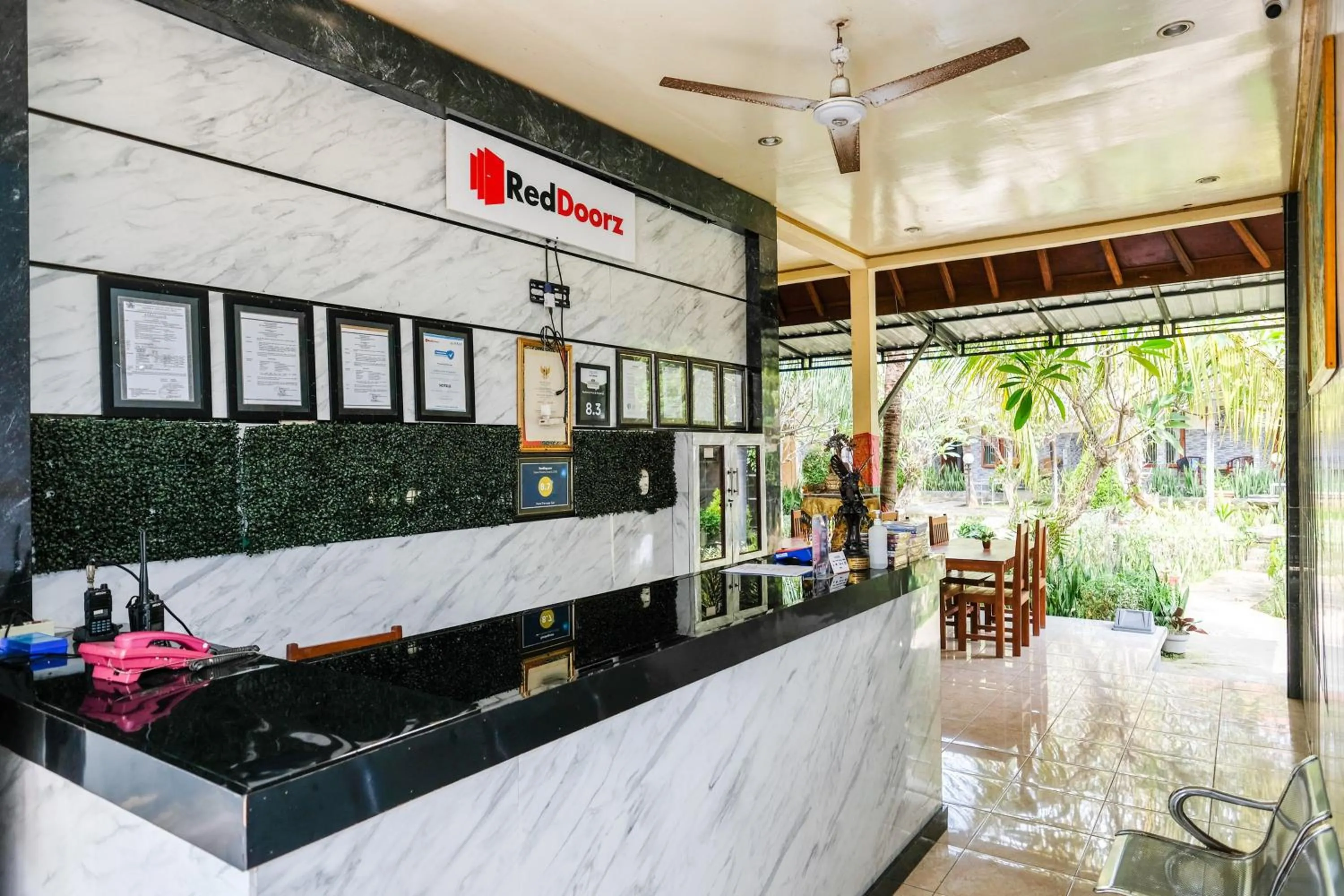 Lobby or reception in RedDoorz Plus @ Singaraja