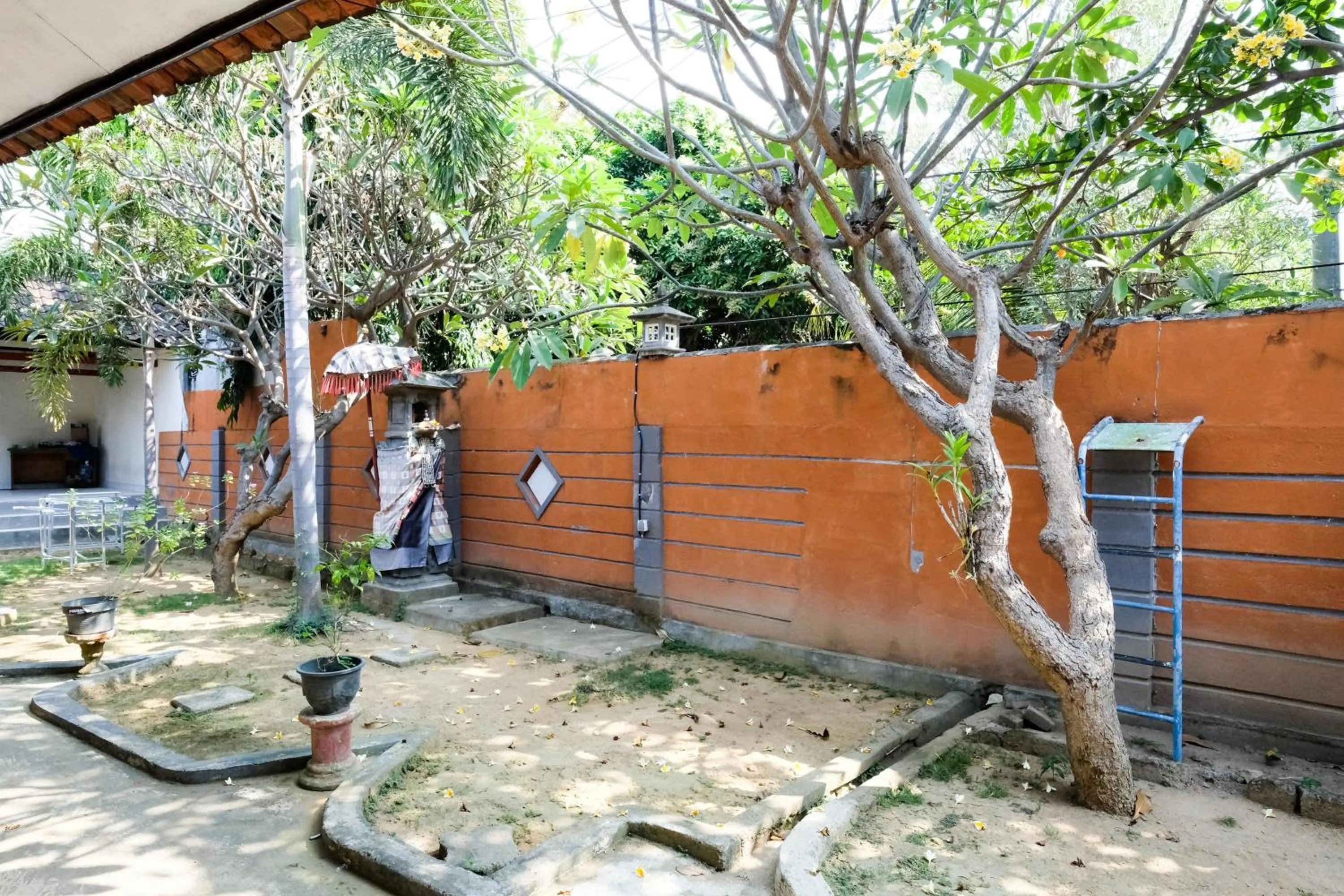 Property building in RedDoorz Plus @ Singaraja