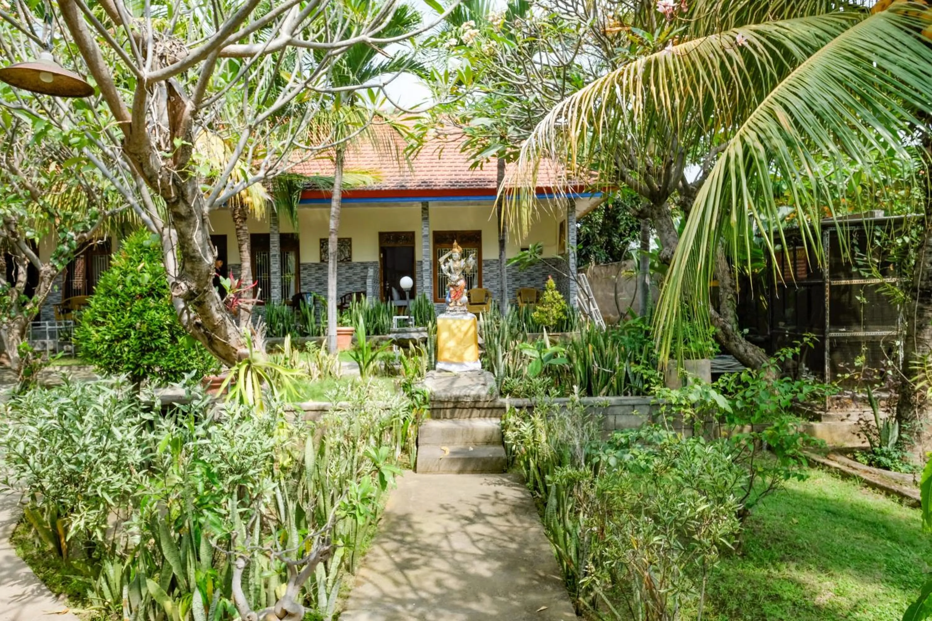 Property building in RedDoorz Plus @ Singaraja