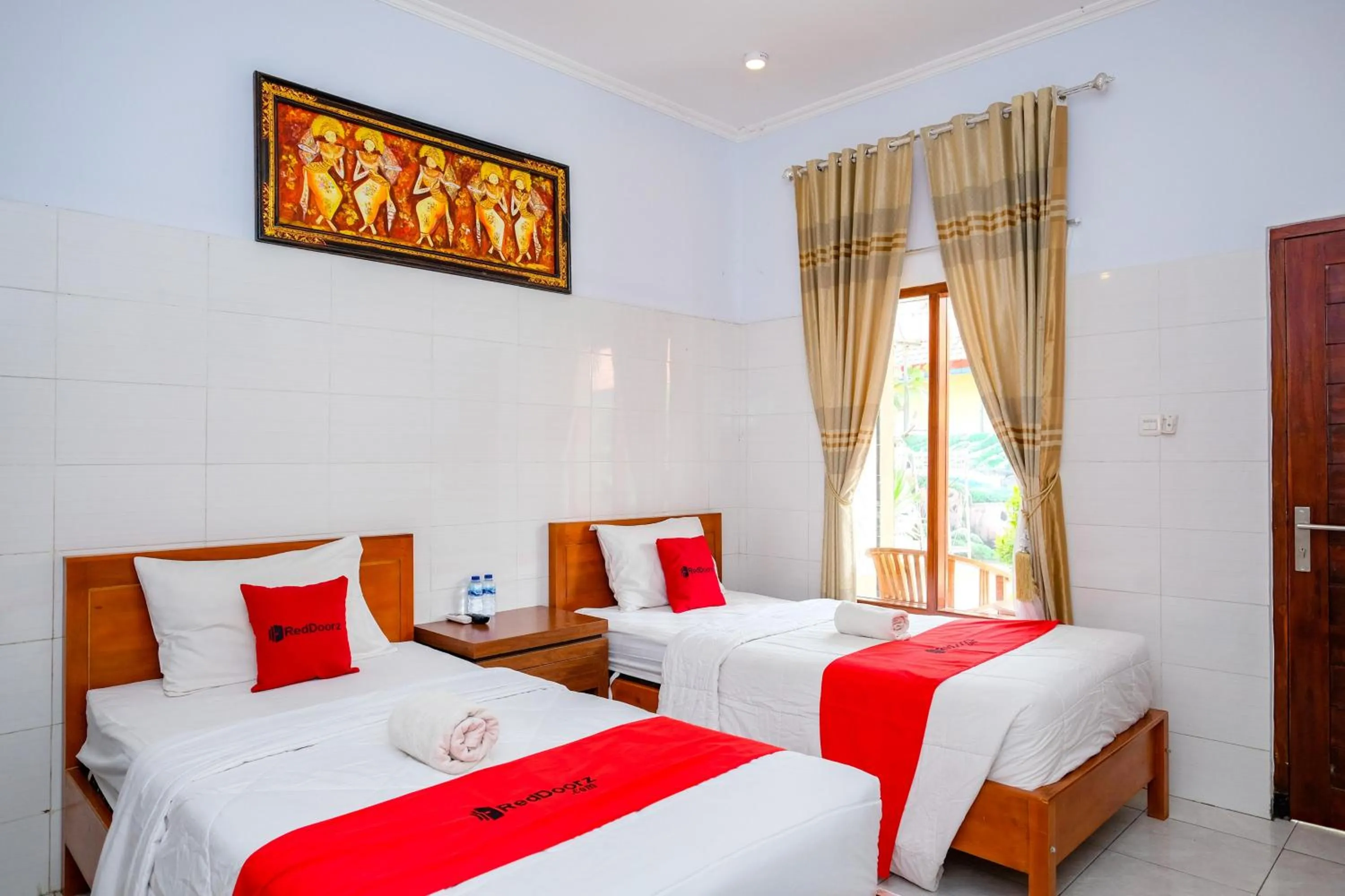 Bedroom, Bed in RedDoorz Plus @ Singaraja