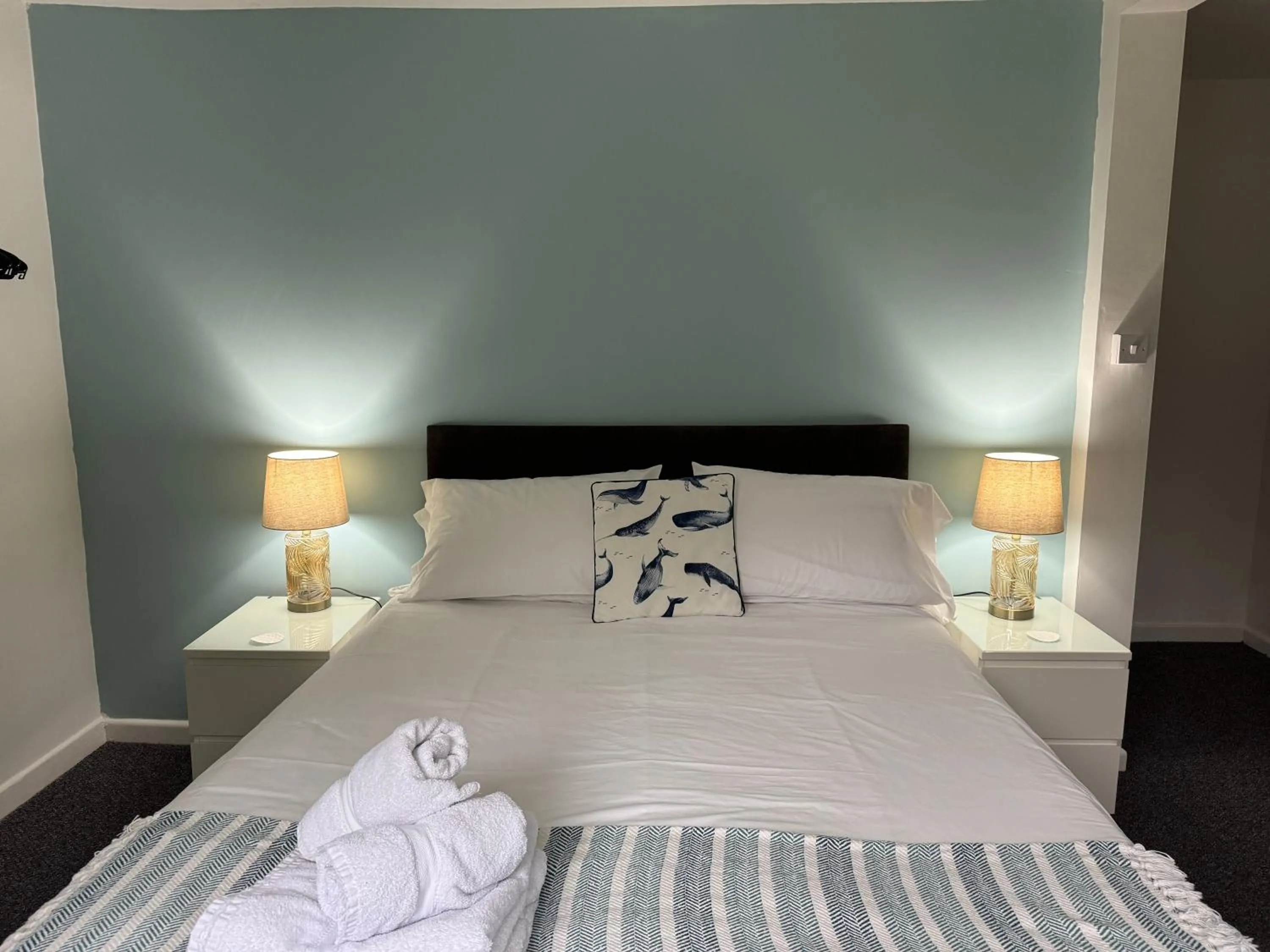 Bed in Cottage Court Hotel