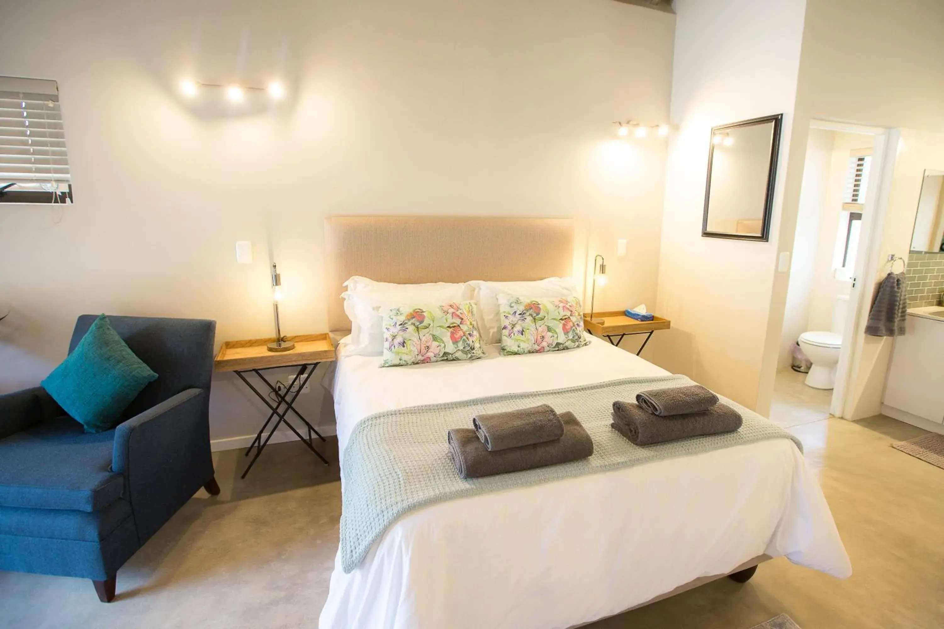 One-Bedroom House - single occupancy in Maya Manor One-Bedroom House - single occupancy in Maya Manor