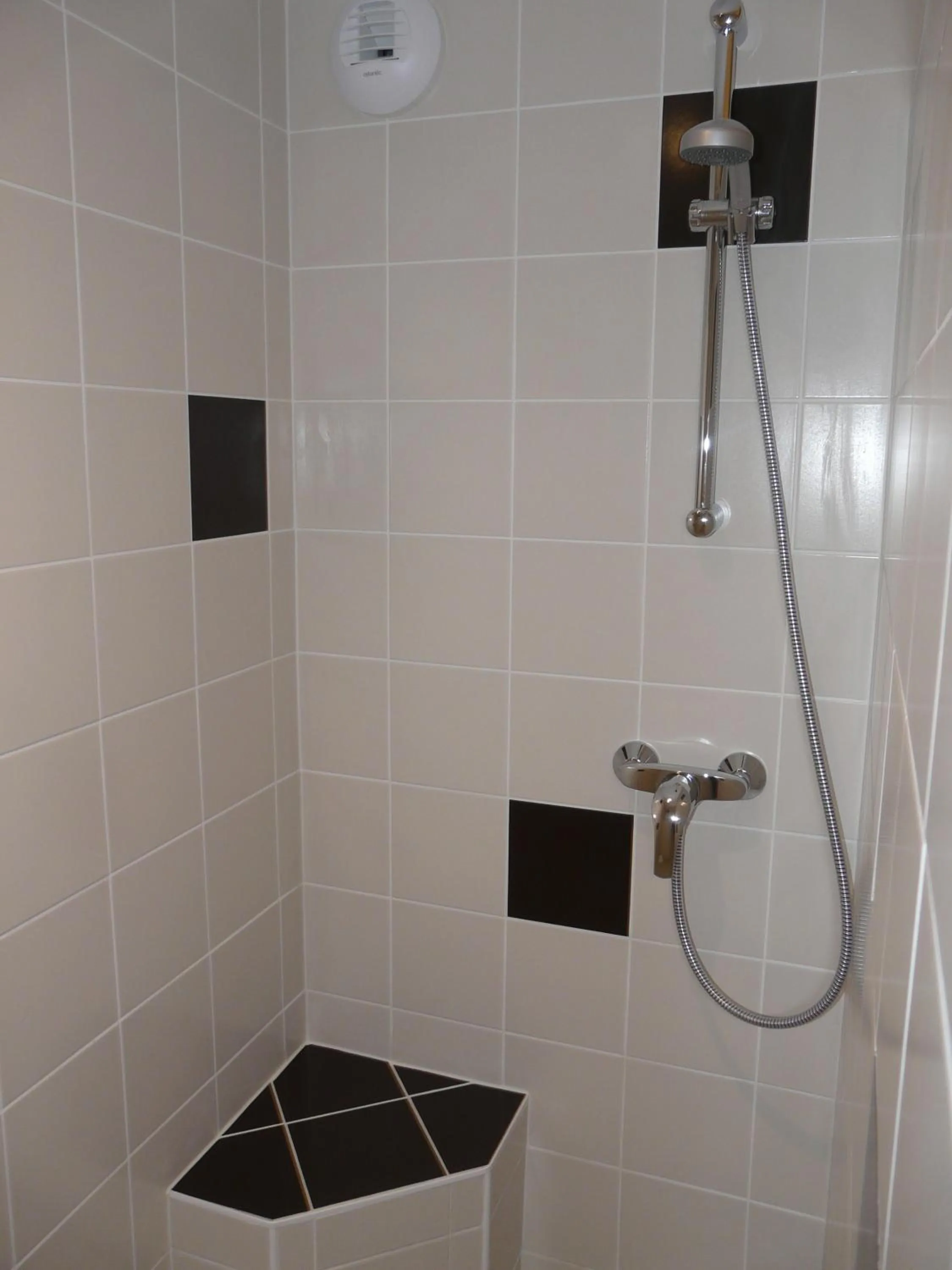 Shower in Hotel Le Chatard