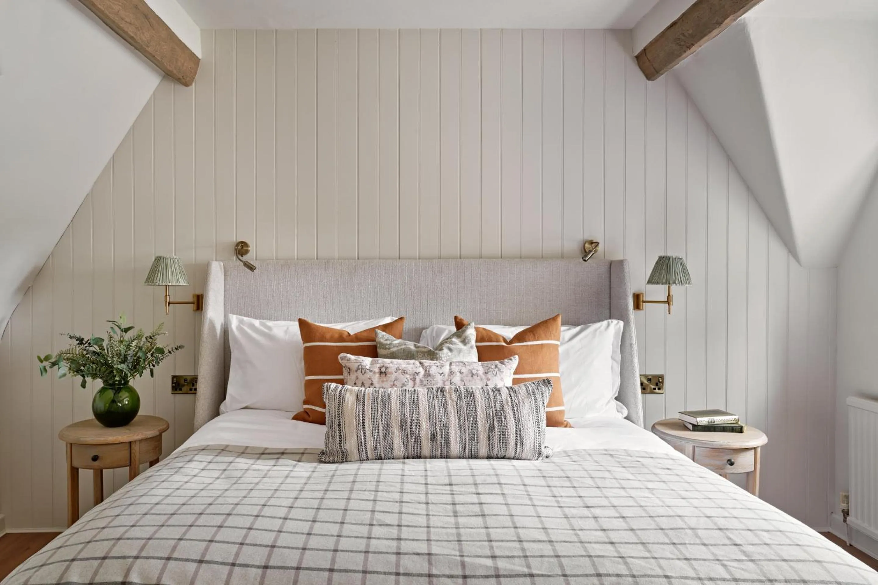 Property building, Bed in Ellenborough Park