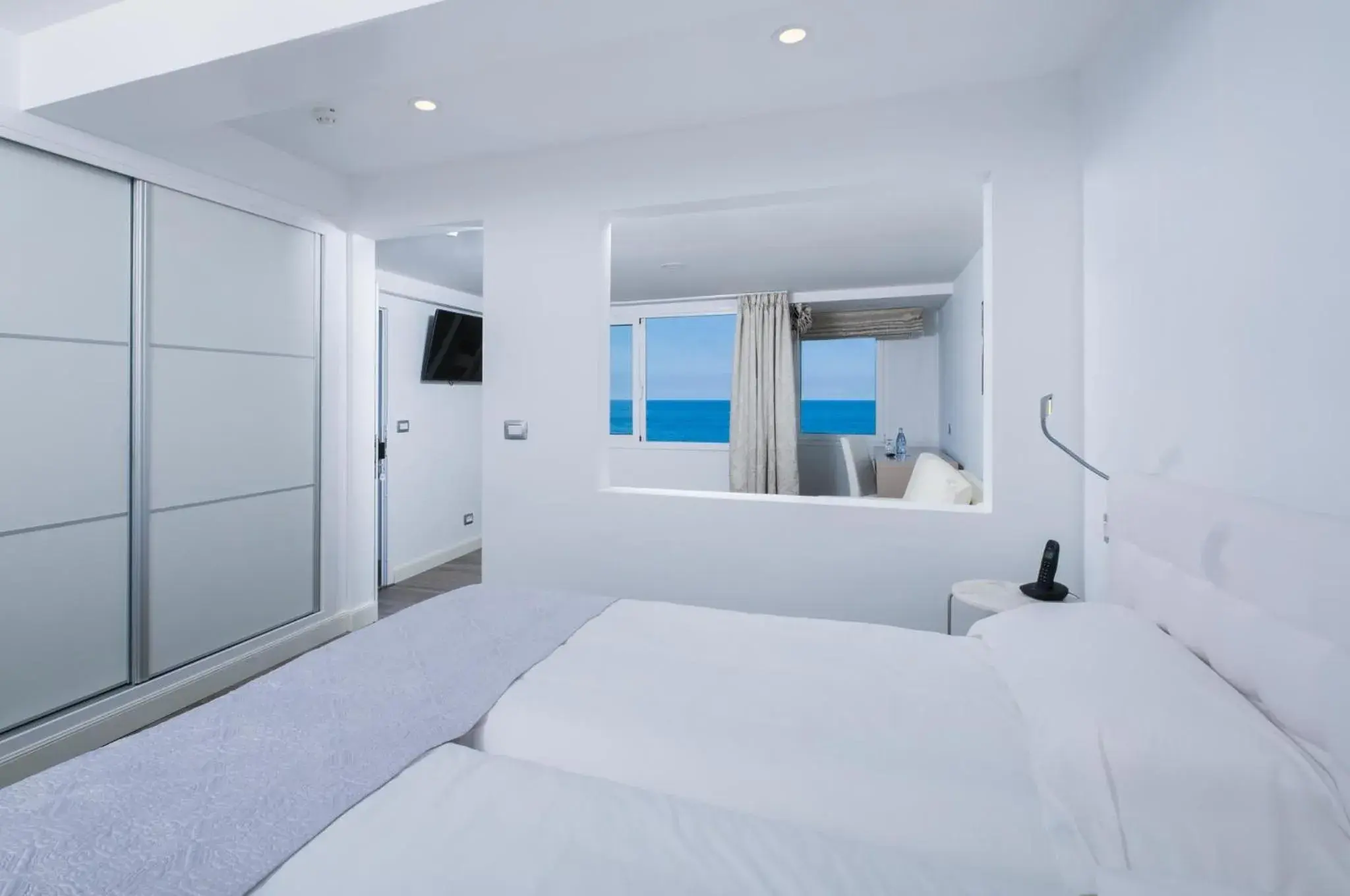 Photo of the whole room, Bed in Hotel Monopol Photo of the whole room, Bed in Hotel Monopol