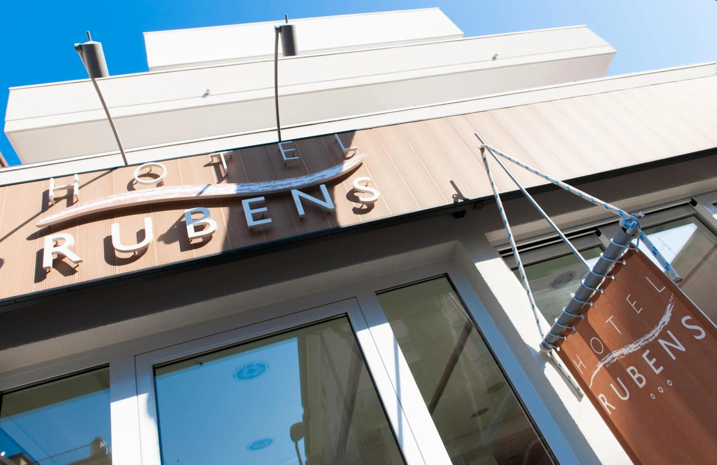 Facade/entrance in Hotel Rubens