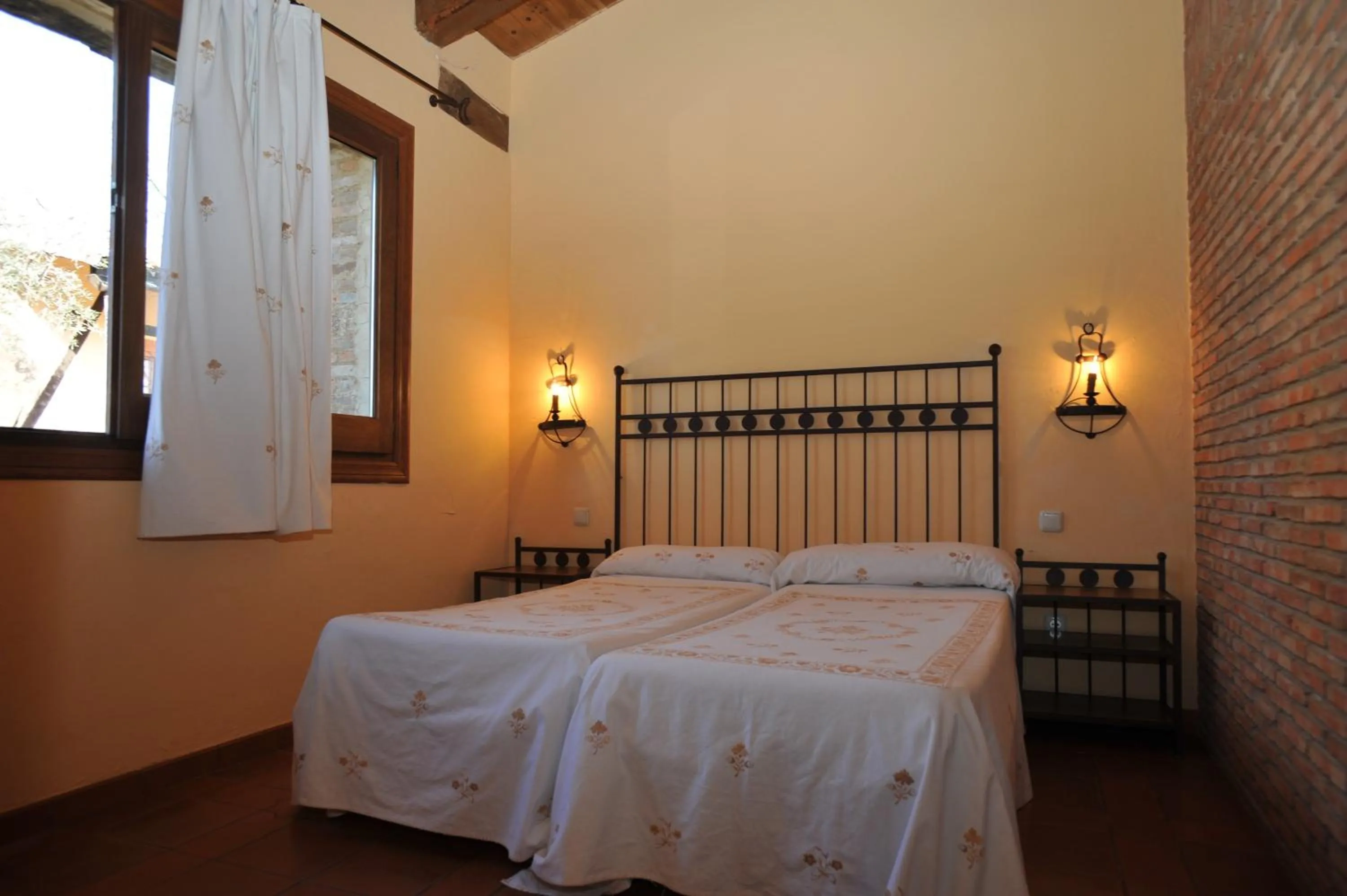 Family Junior Suite in Hotel Rural Hosteria Fontivieja TR-CC-195