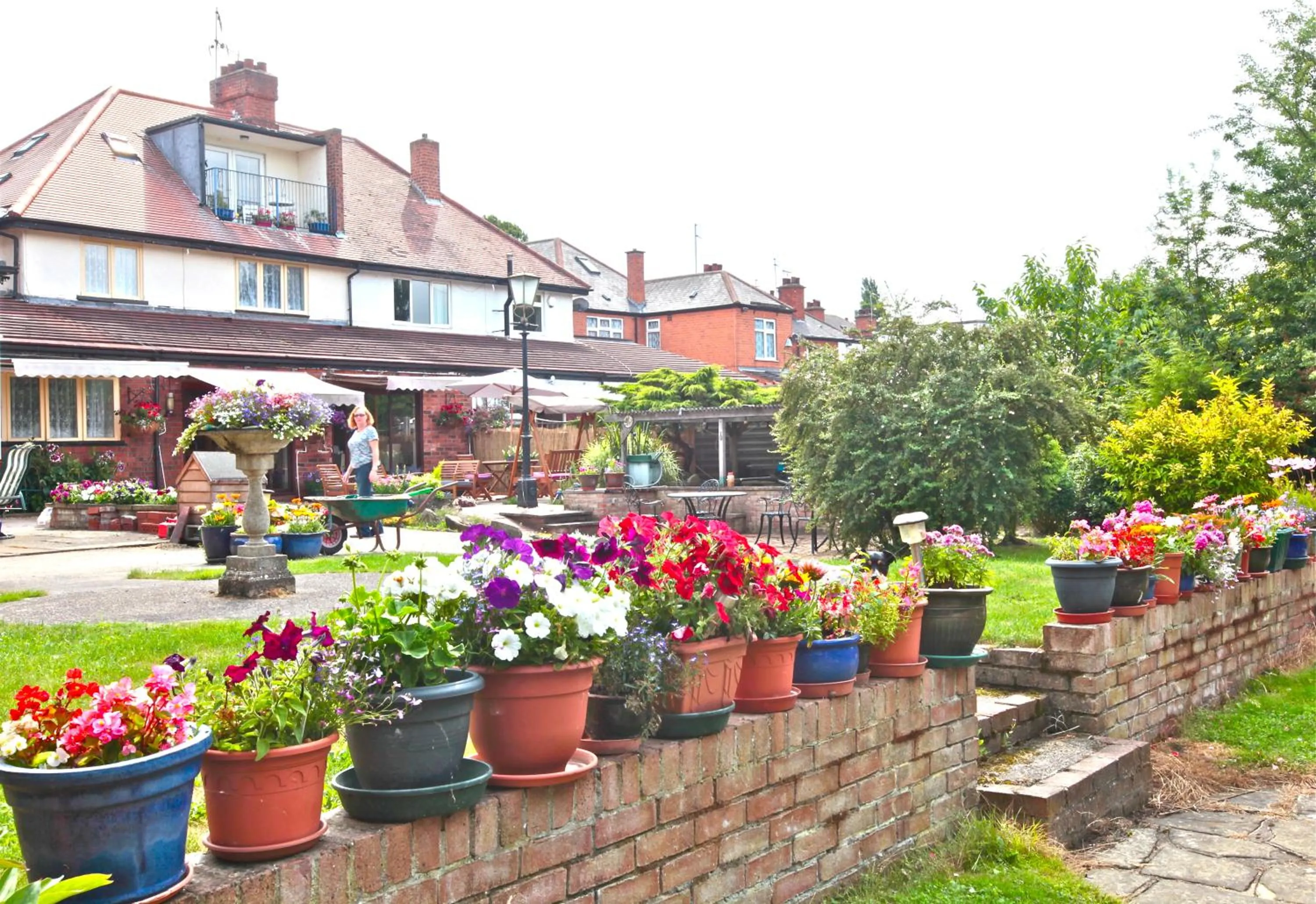 Property building in Acorn Guest House in Hull