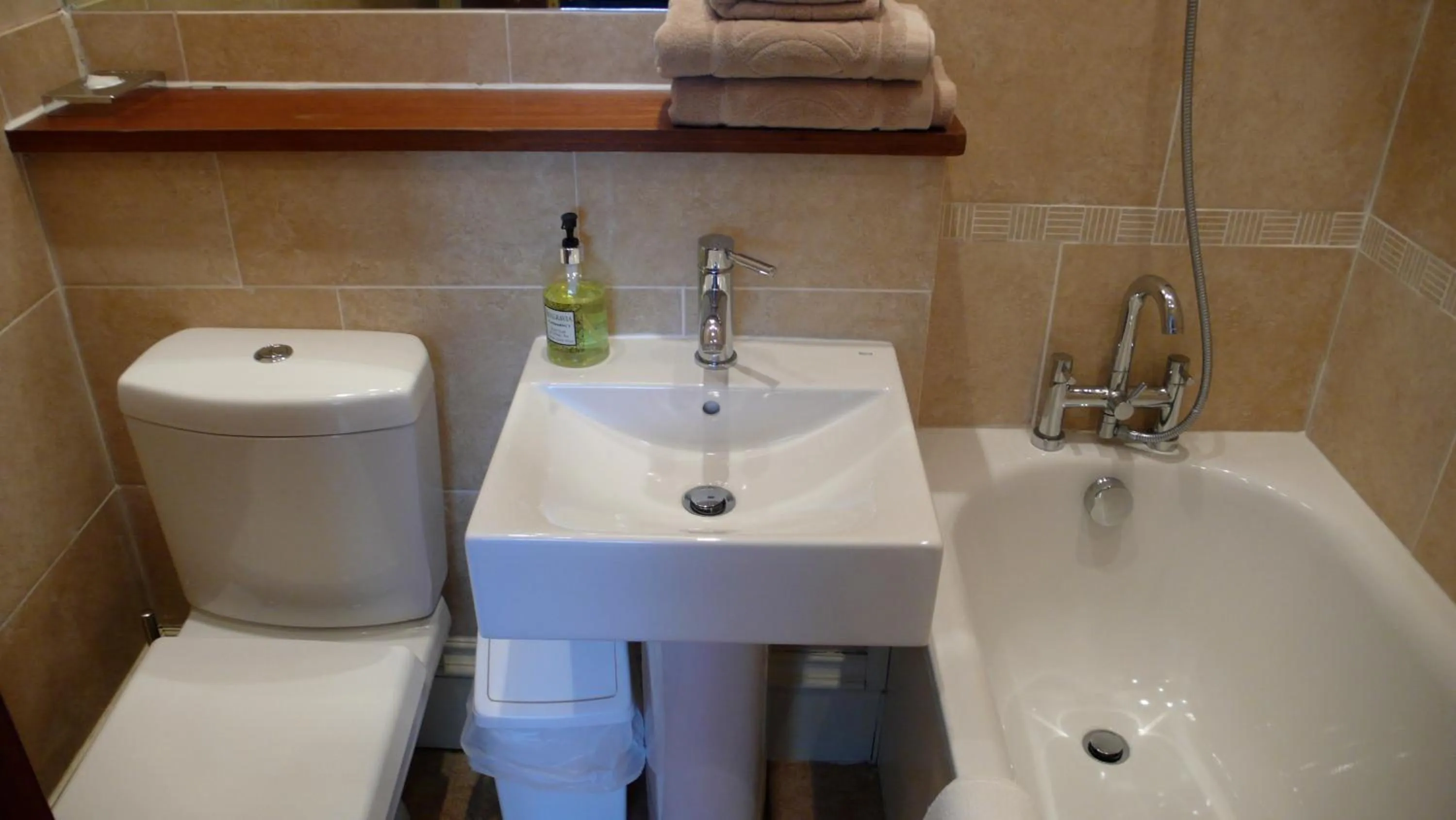 Acorn Guest House in Hull