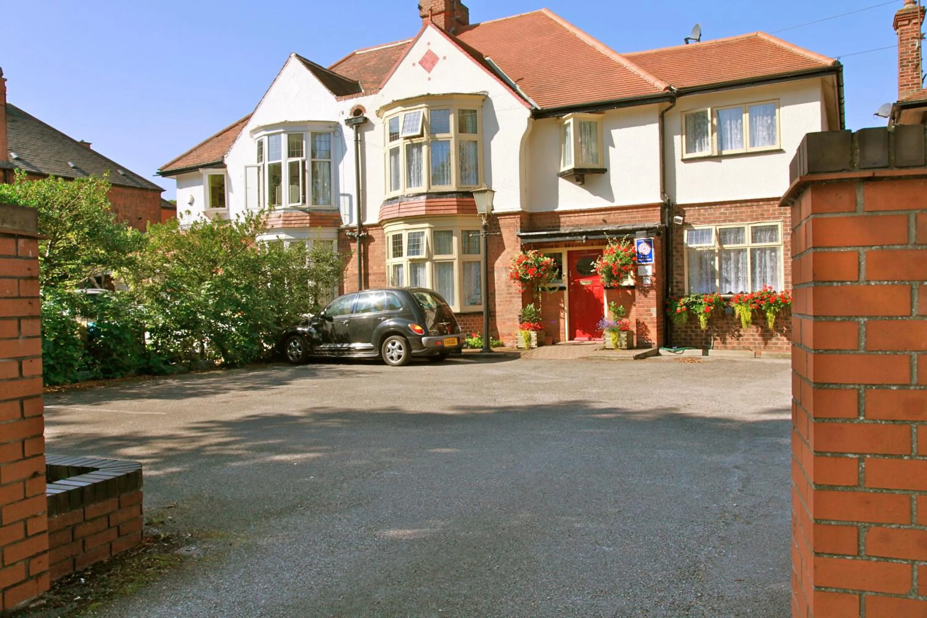 Property building in Acorn Guest House in Hull
