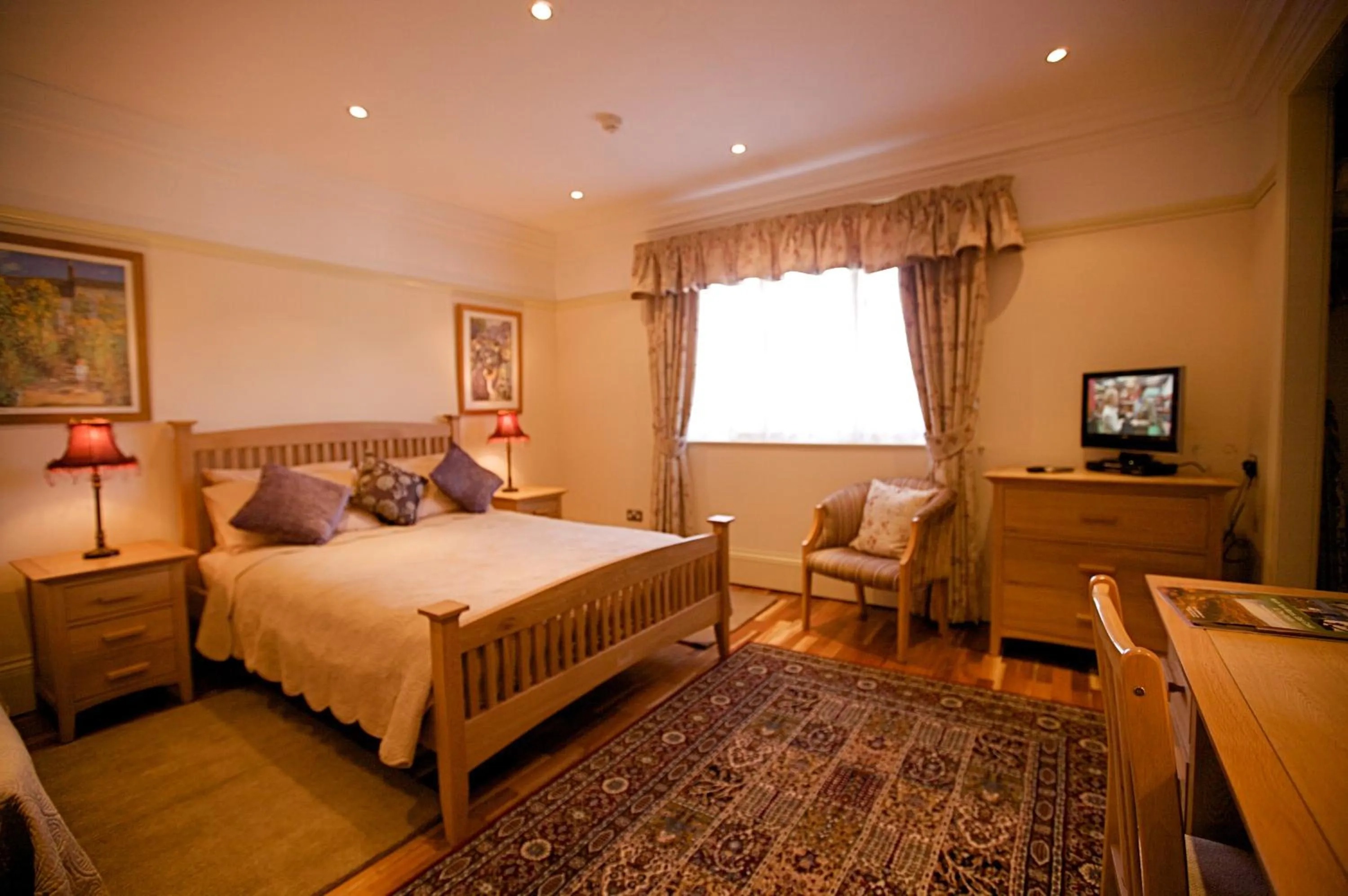 Photo of the whole room, Bed in Acorn Guest House in Hull