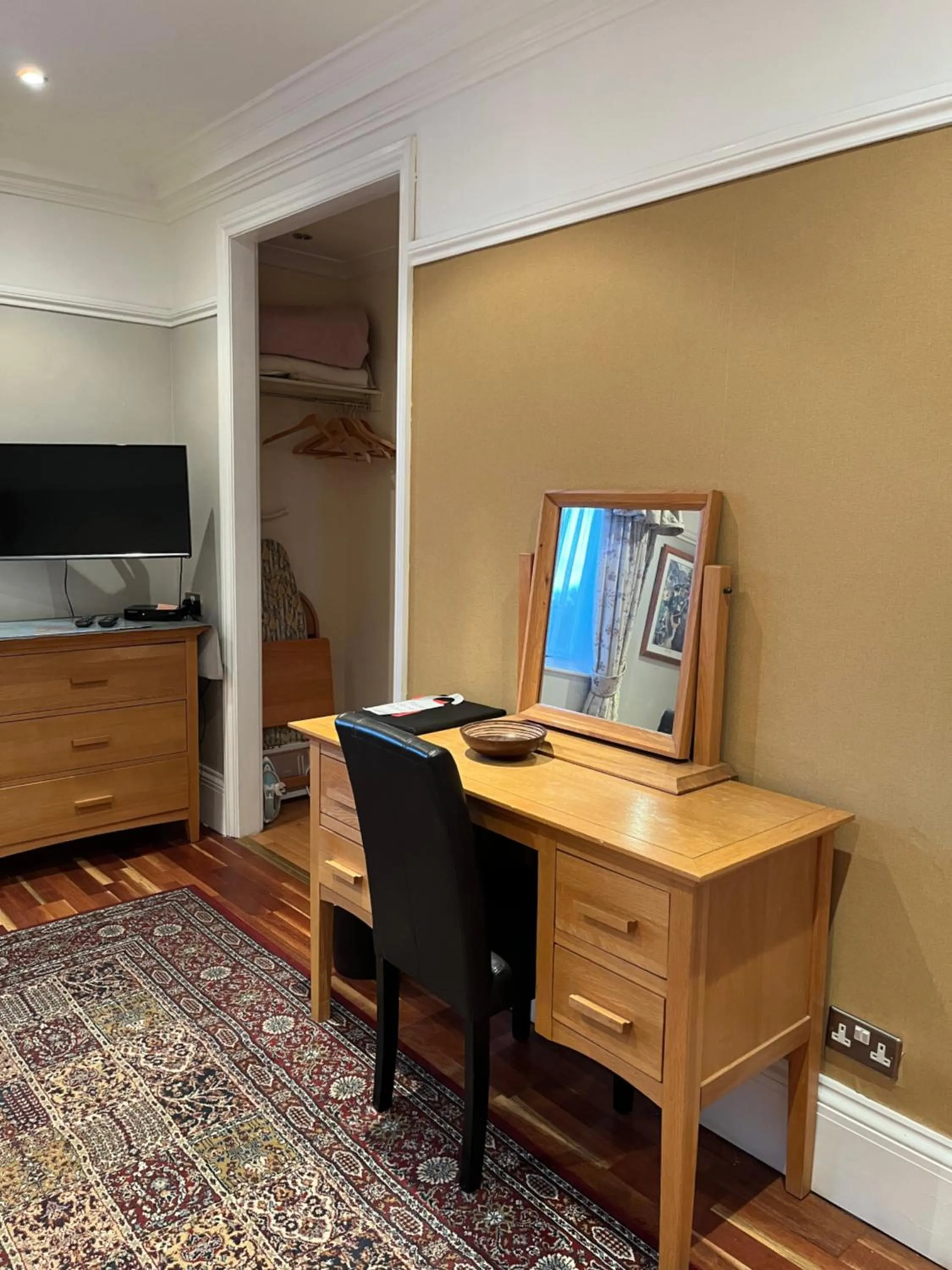 Acorn Guest House in Hull