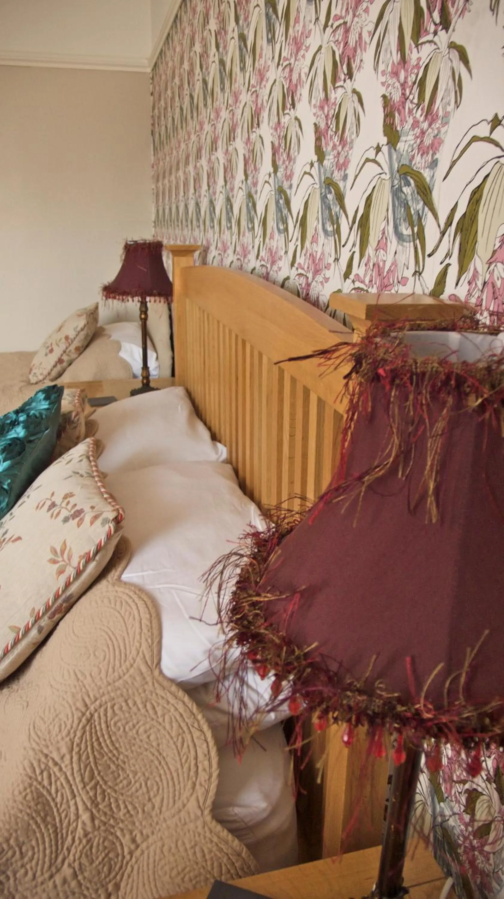 Bed in Acorn Guest House in Hull