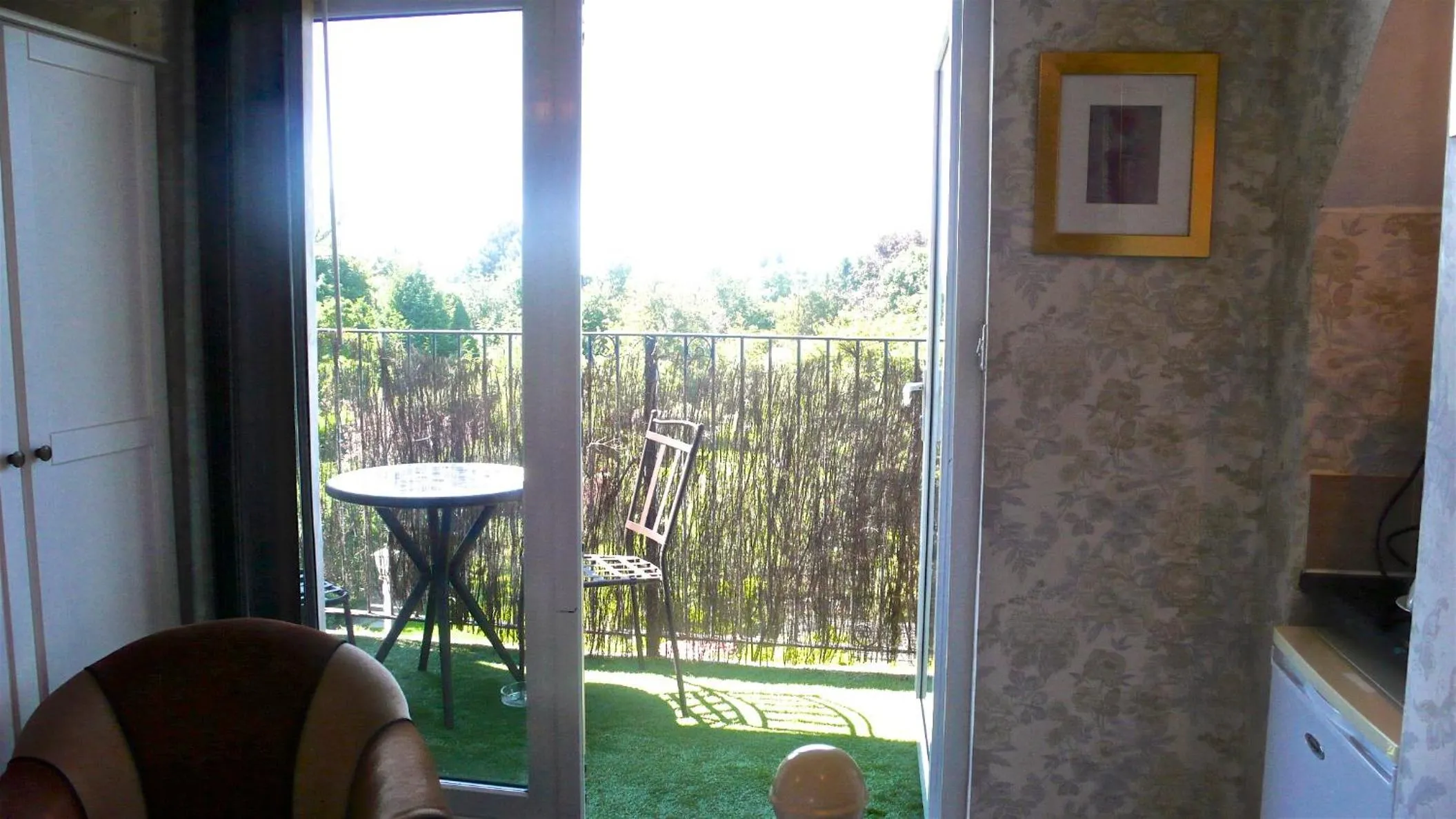 Balcony/Terrace in Acorn Guest House in Hull