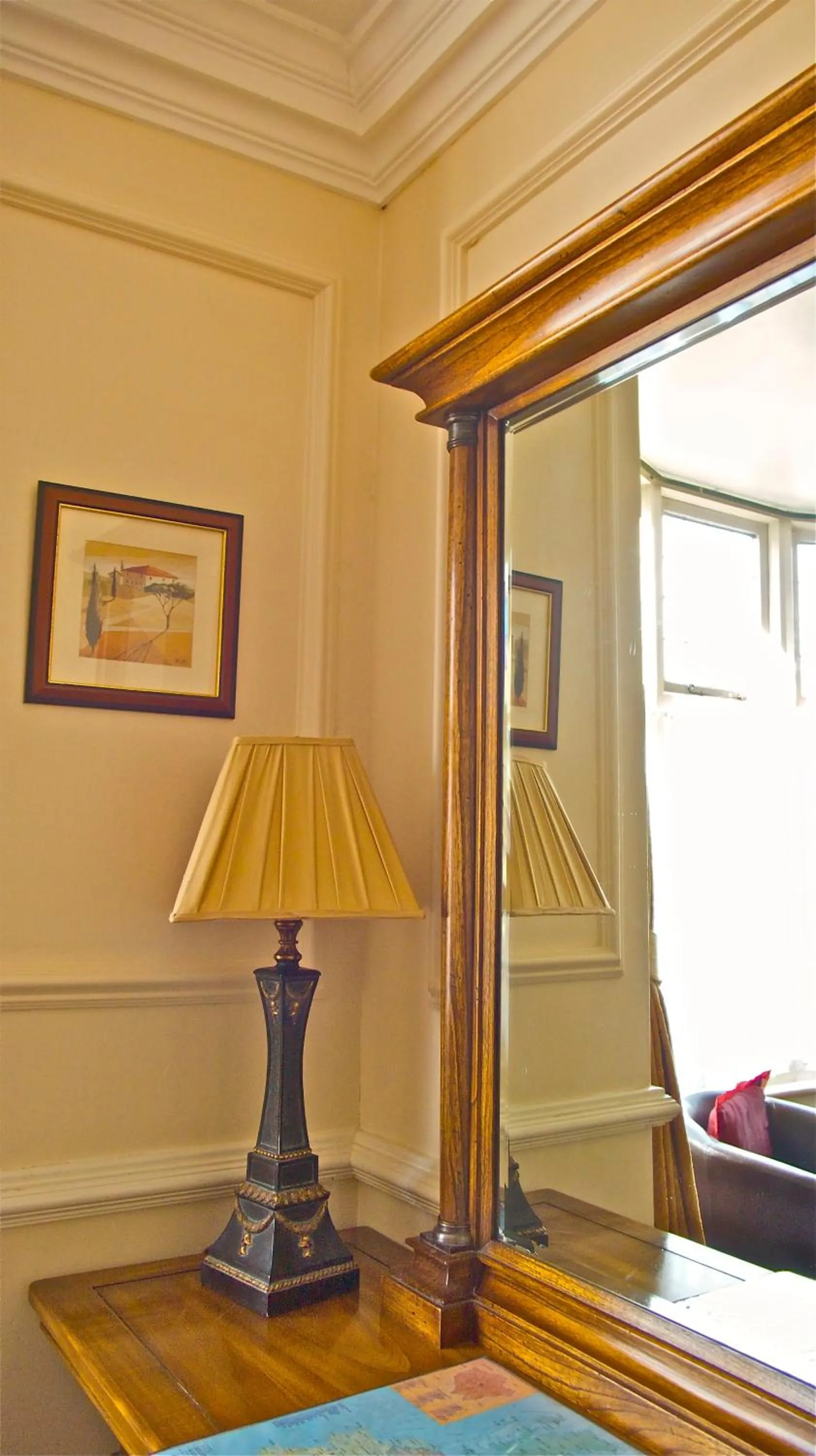 Decorative detail in Acorn Guest House in Hull