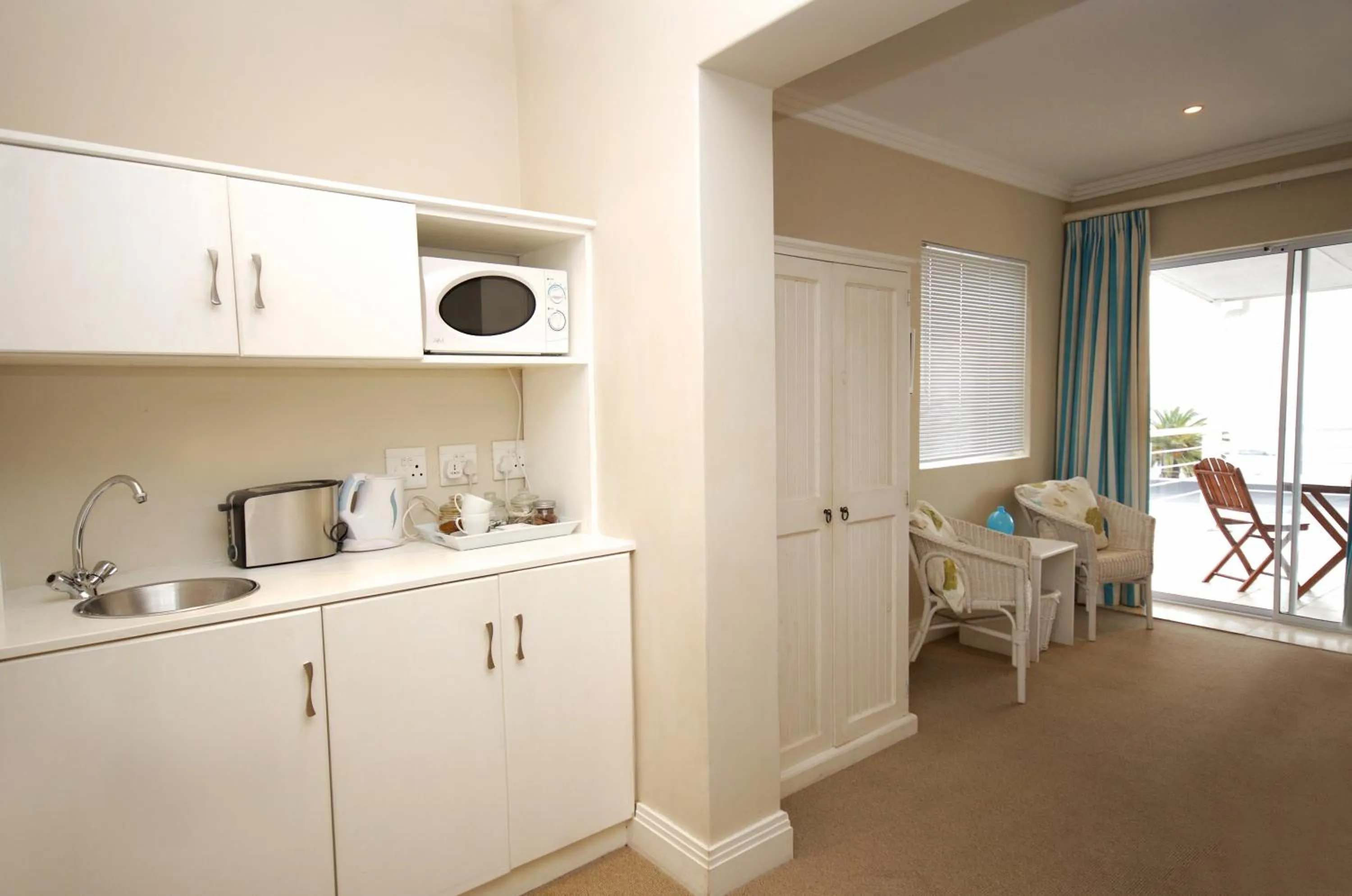 Area and facilities in 61 on Camps Bay