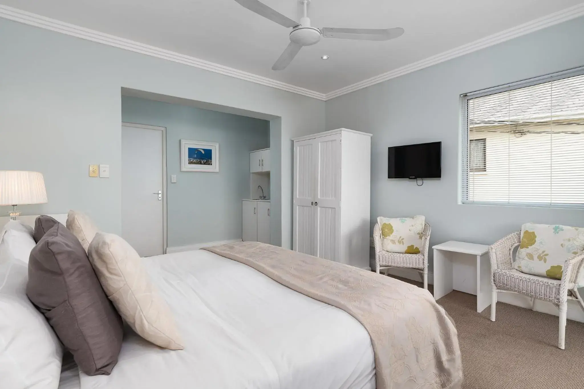 Bed in 61 on Camps Bay Bed in 61 on Camps Bay