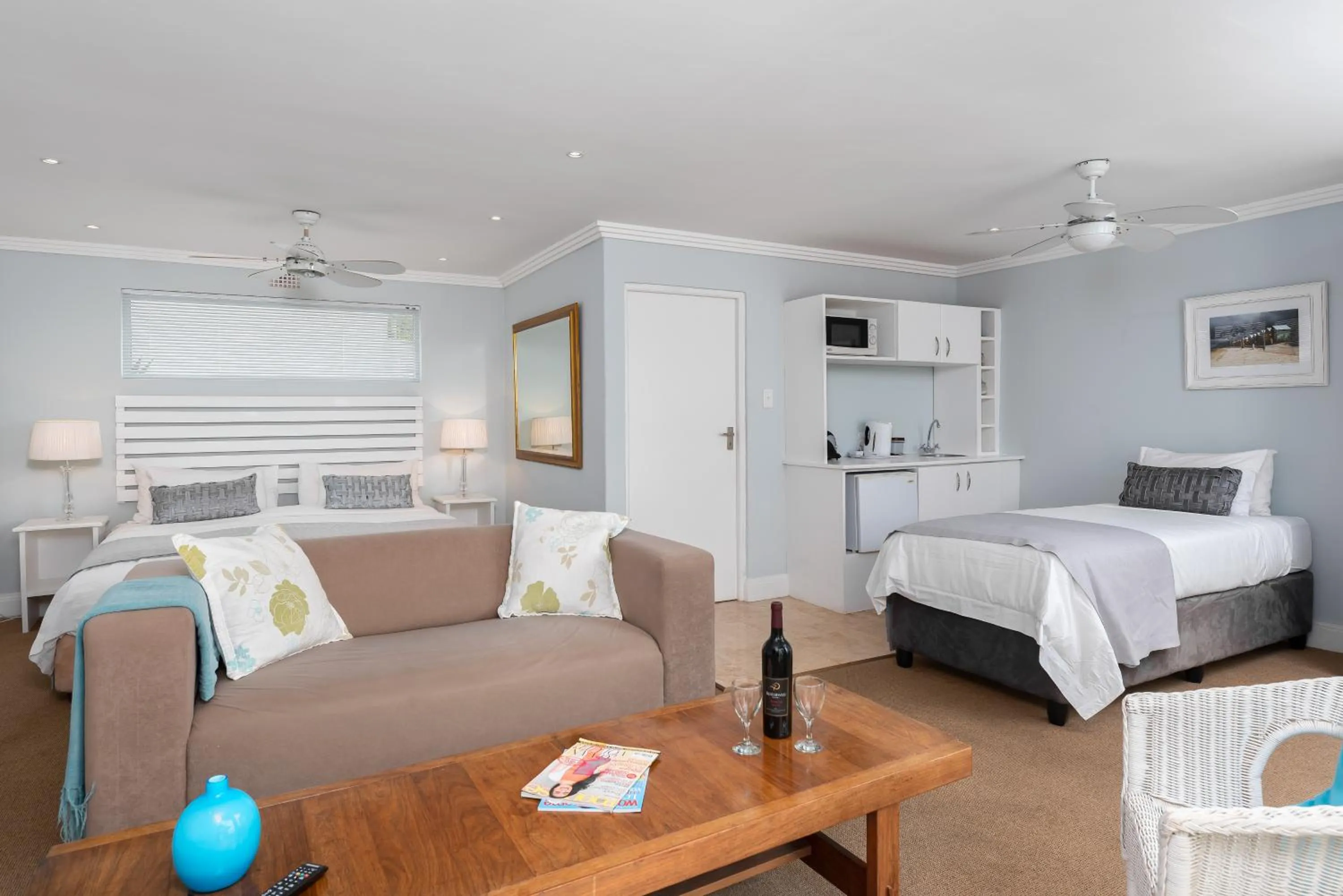 Bedroom, Bed in 61 on Camps Bay