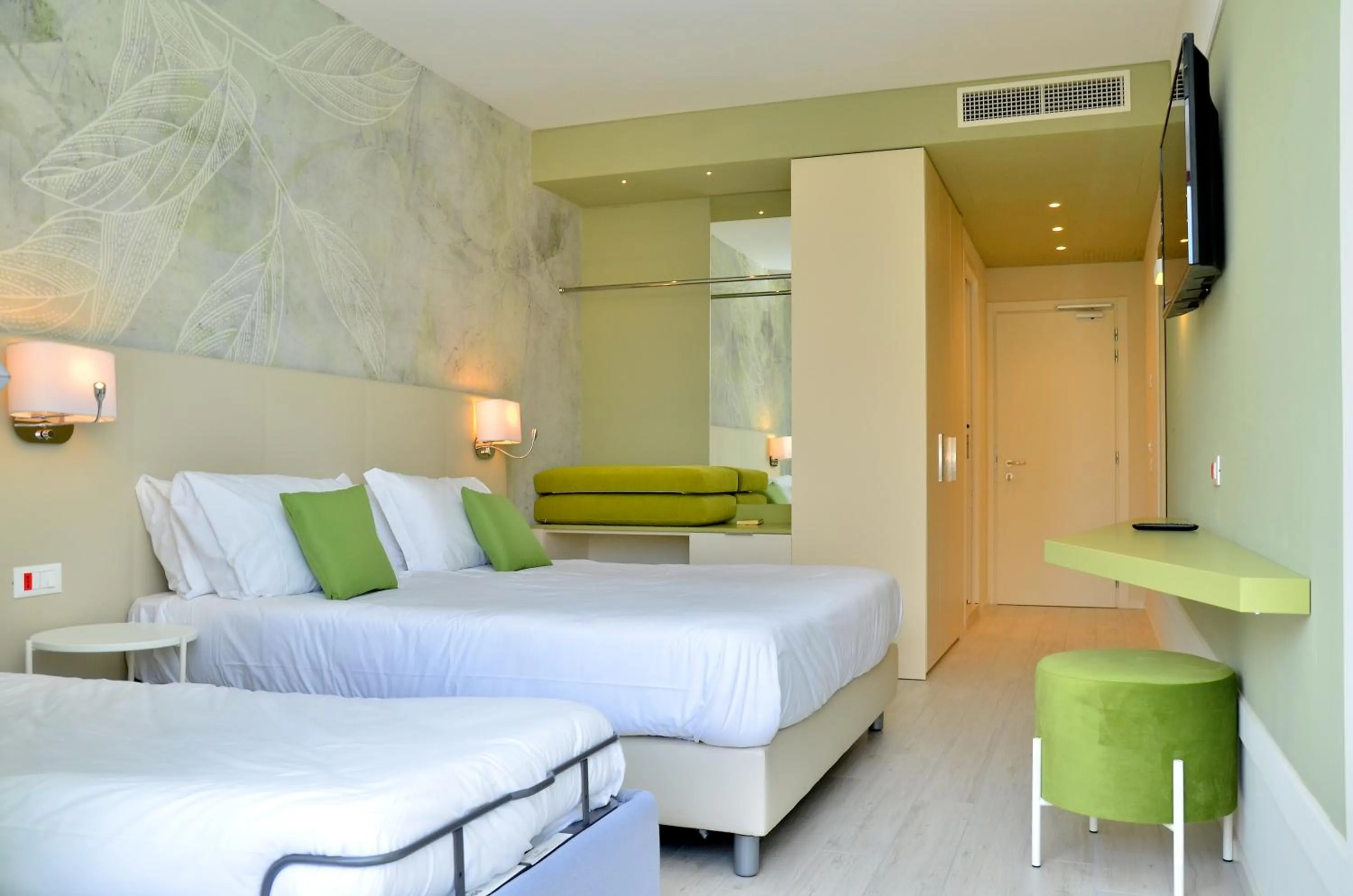 Photo of the whole room, Bed in Hotel Amburgo