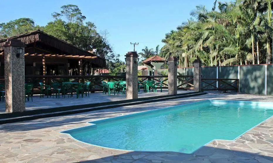 Pool view in Pousada Rancho do Nhesko