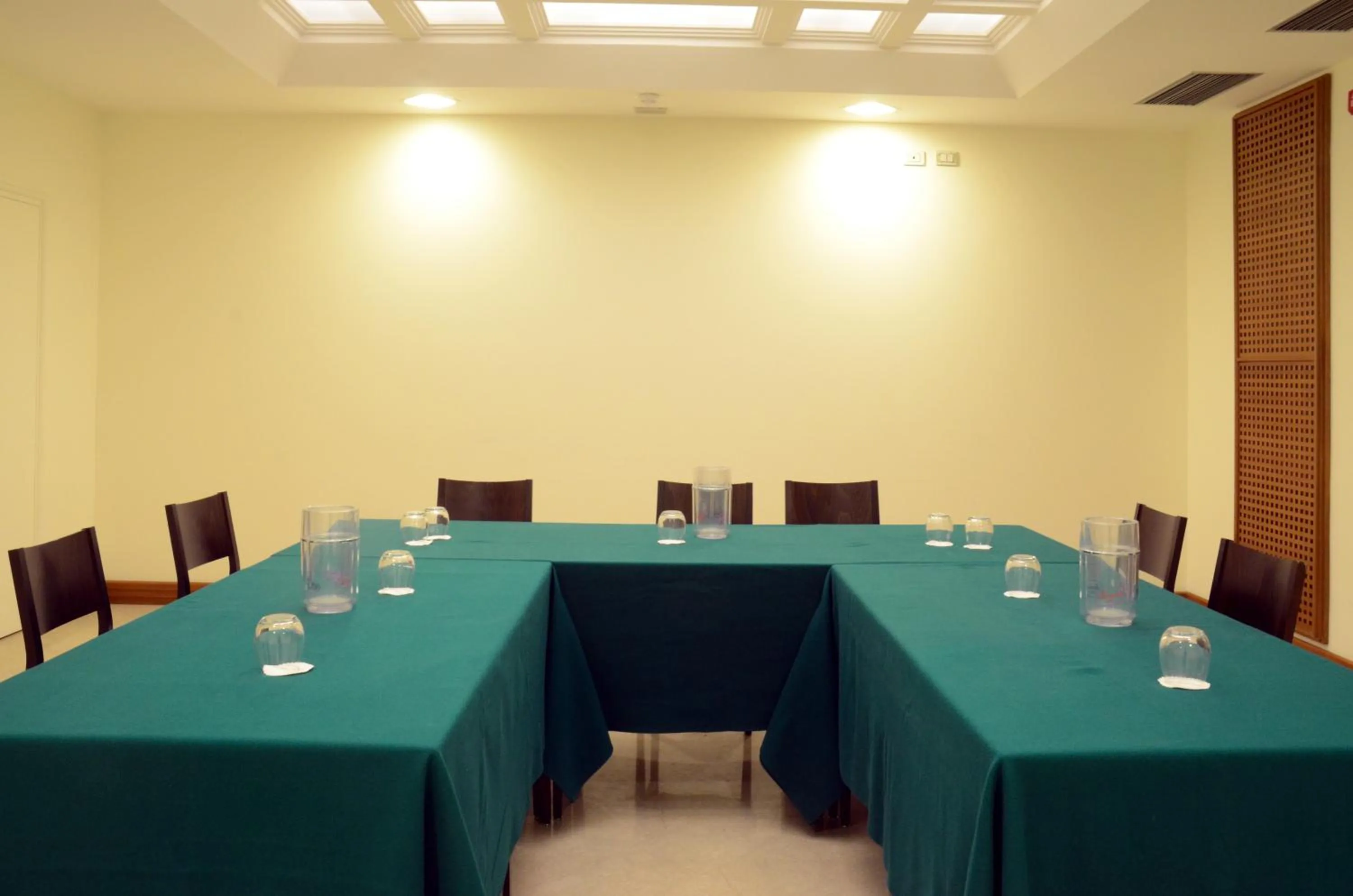 Meeting/conference room in Hotel Bassetto
