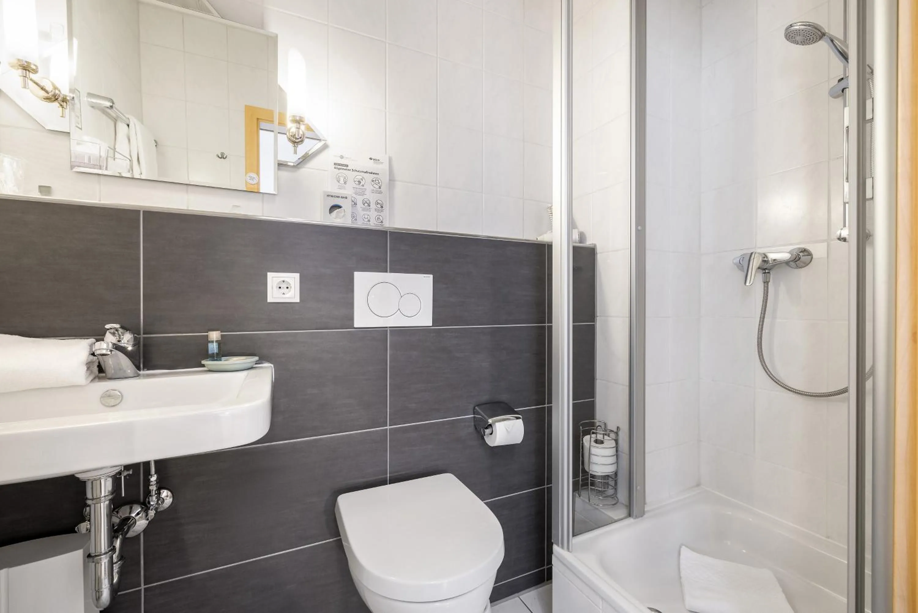 Bathroom in Aktivhotel Alter Kaiser