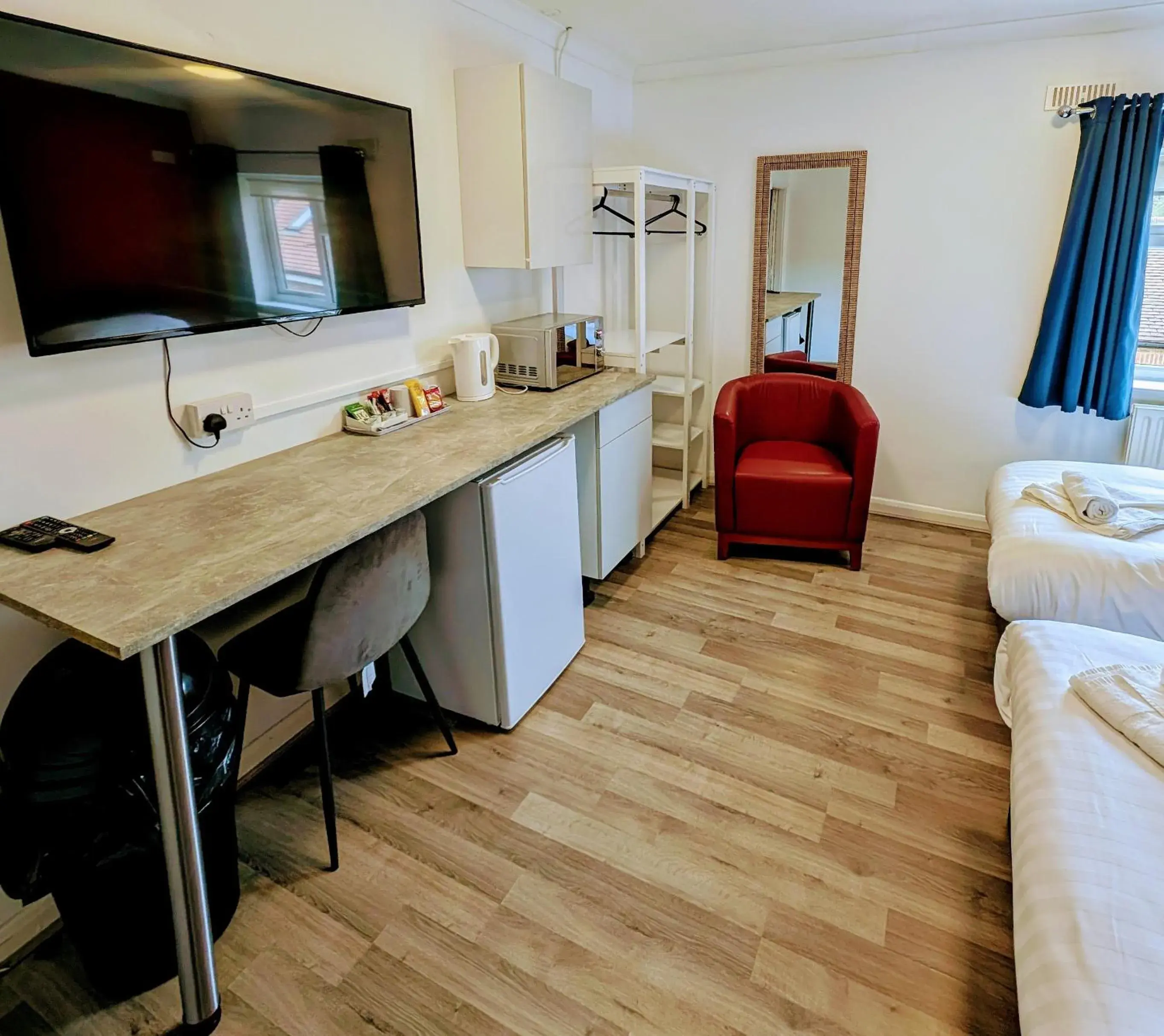 TV and multimedia, Bed in OYO Aparthotel Hathern - Loughborough TV and multimedia, Bed in OYO Aparthotel Hathern - Loughborough