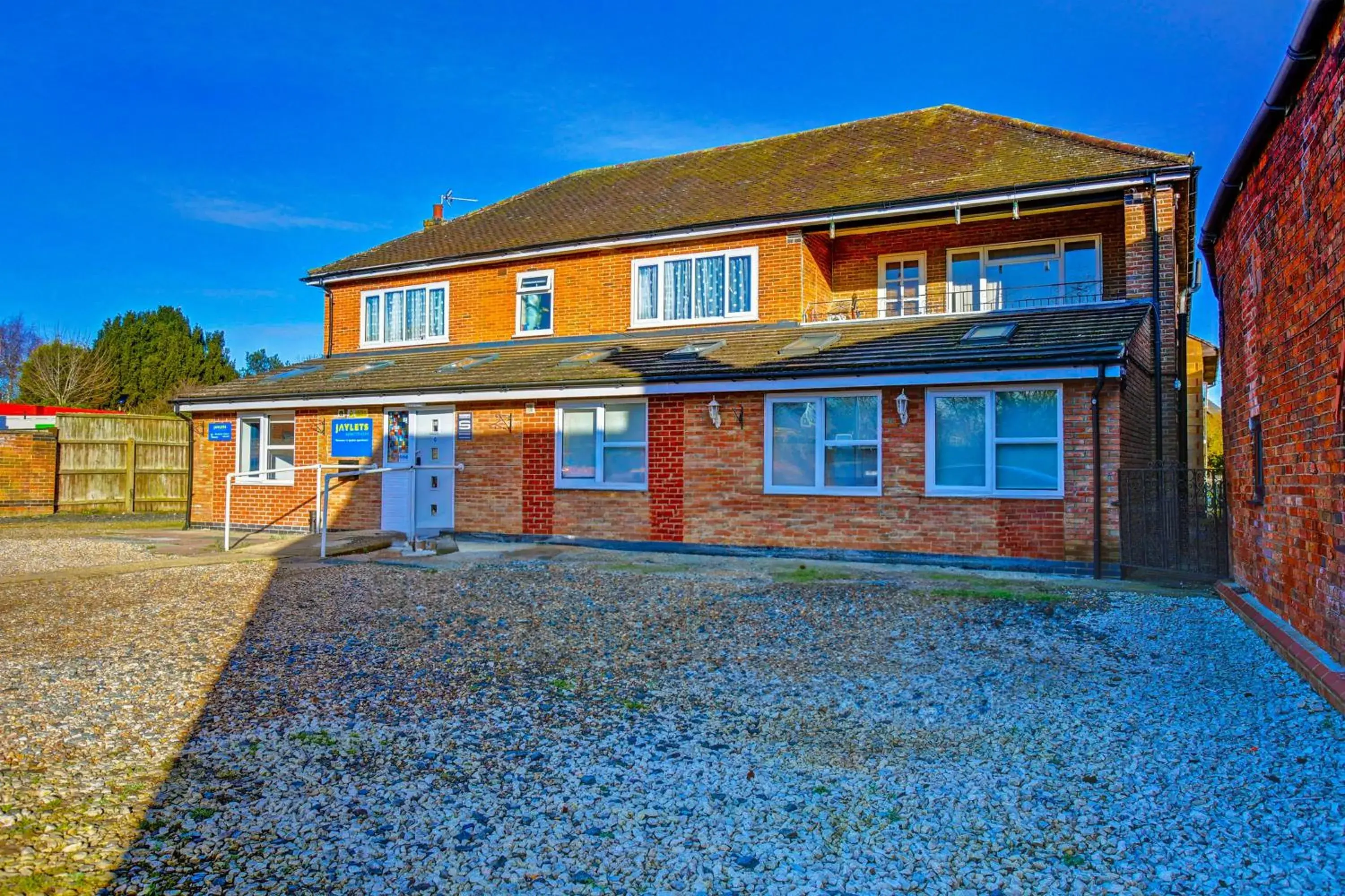 Facade/entrance in OYO Aparthotel Hathern - Loughborough Facade/entrance in OYO Aparthotel Hathern - Loughborough