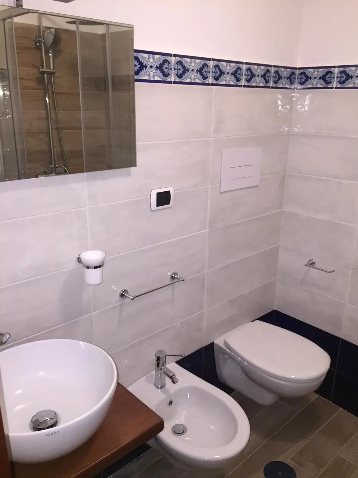 Quadruple Room with Private Bathroom - single occupancy in B&B Lumasa Quadruple Room with Private Bathroom - single occupancy in B&B Lumasa