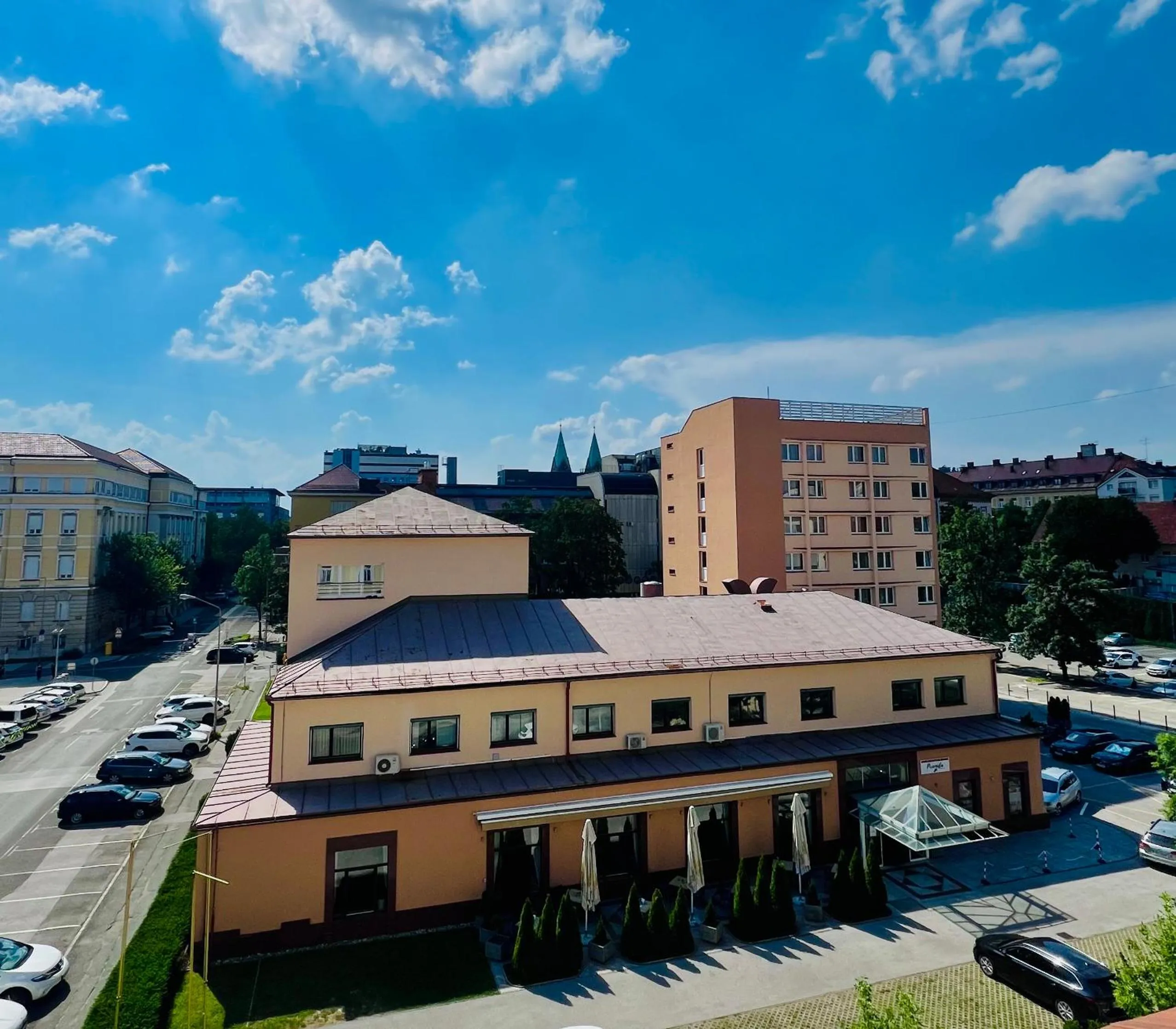 Property building in Hotel Piramida