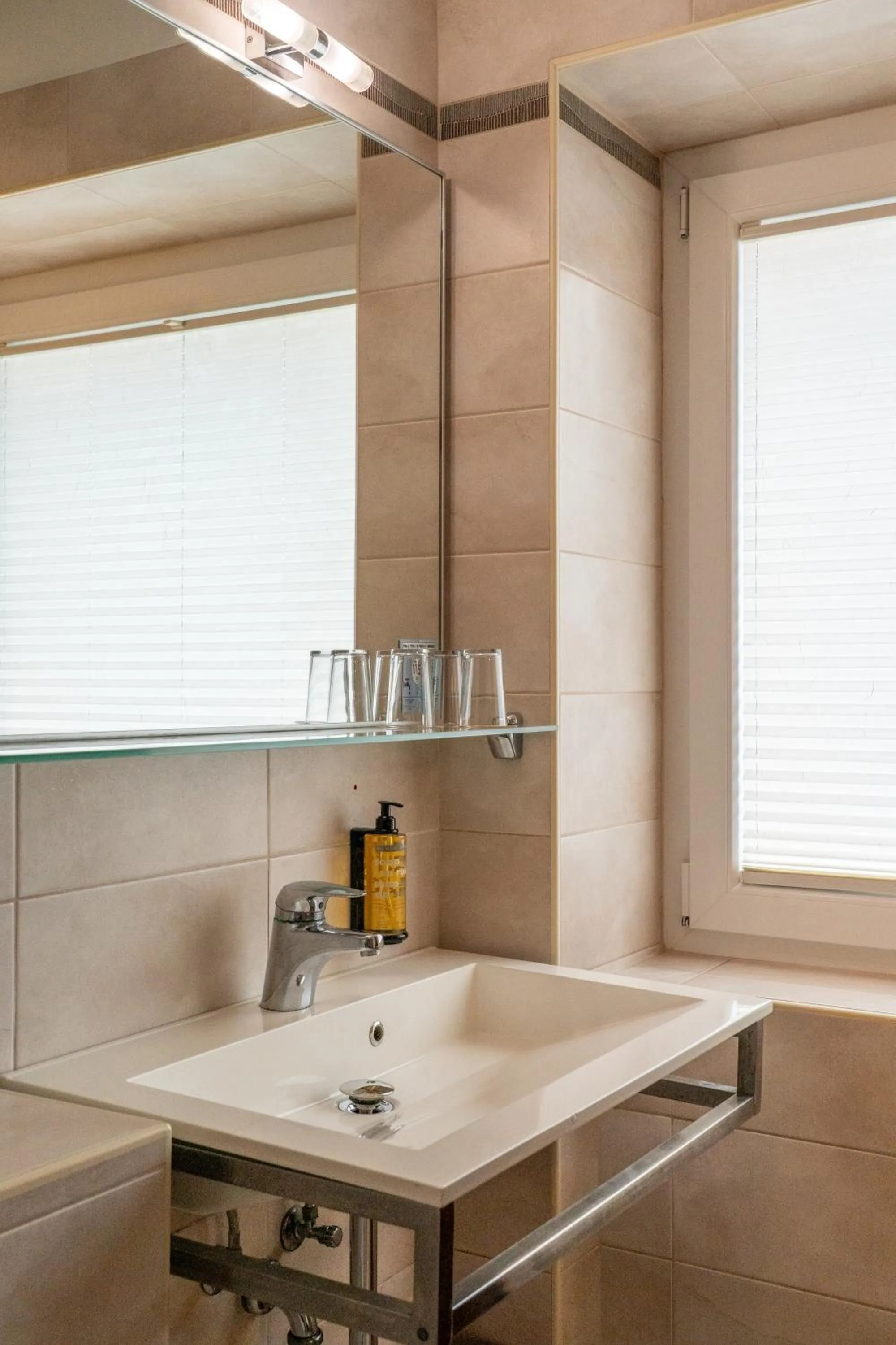 Bathroom in Hotel Piramida