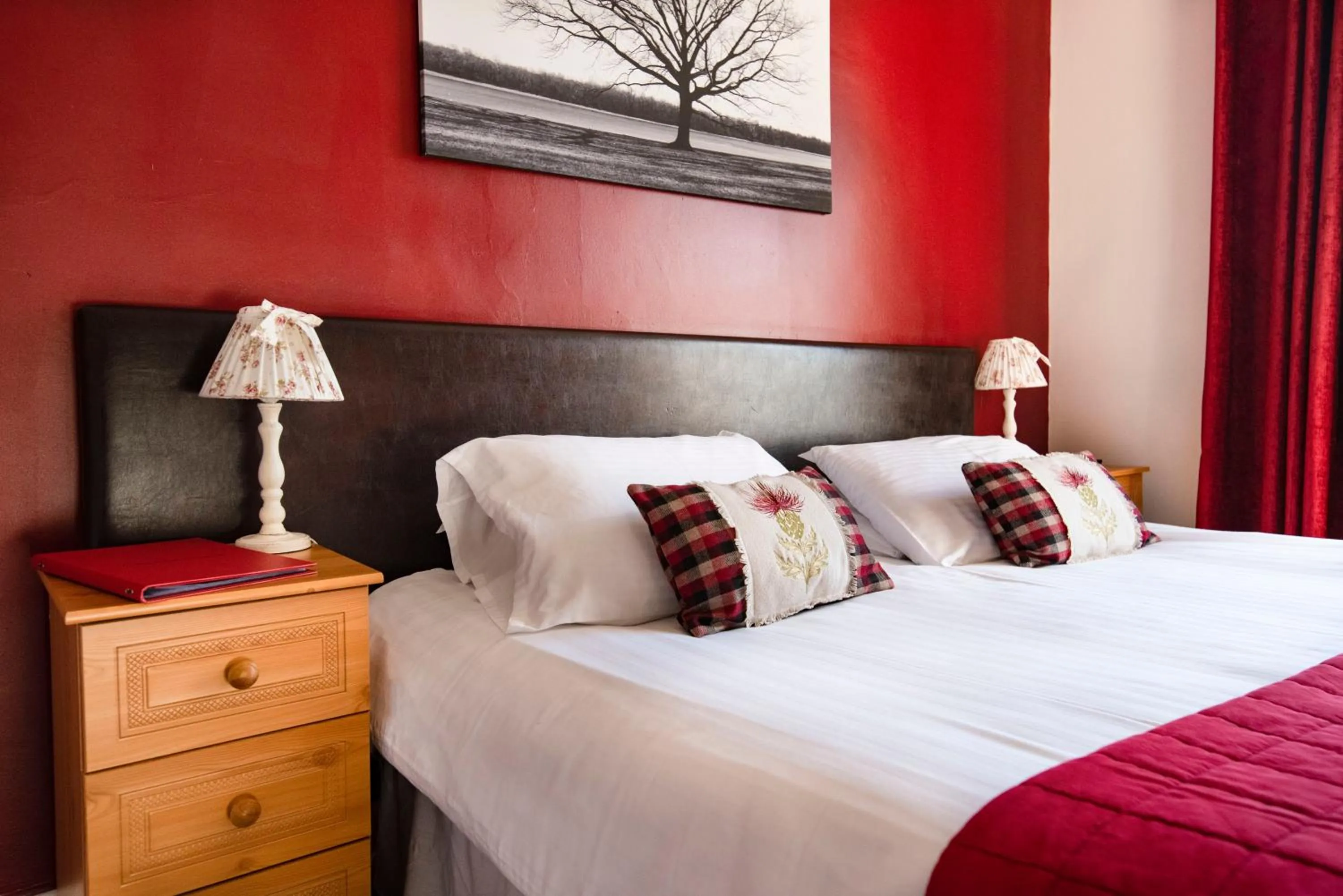 Bed in The Kirkmichael Hotel